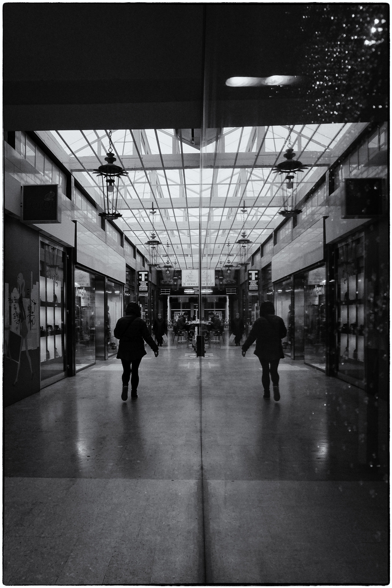Fujifilm XC 16-50mm F3.5-5.6 OIS sample photo. Bozen passage speigelung 2 photography