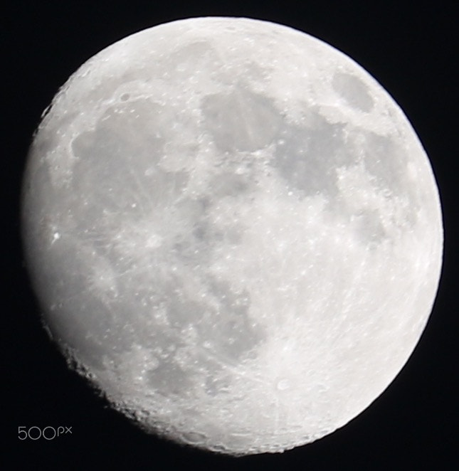 Canon EF-S 55-250mm F4-5.6 IS STM sample photo. Our moon photography
