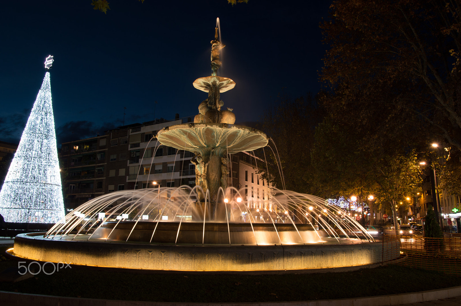 Sigma 17-50mm F2.8 EX DC OS HSM sample photo. Fountain i photography