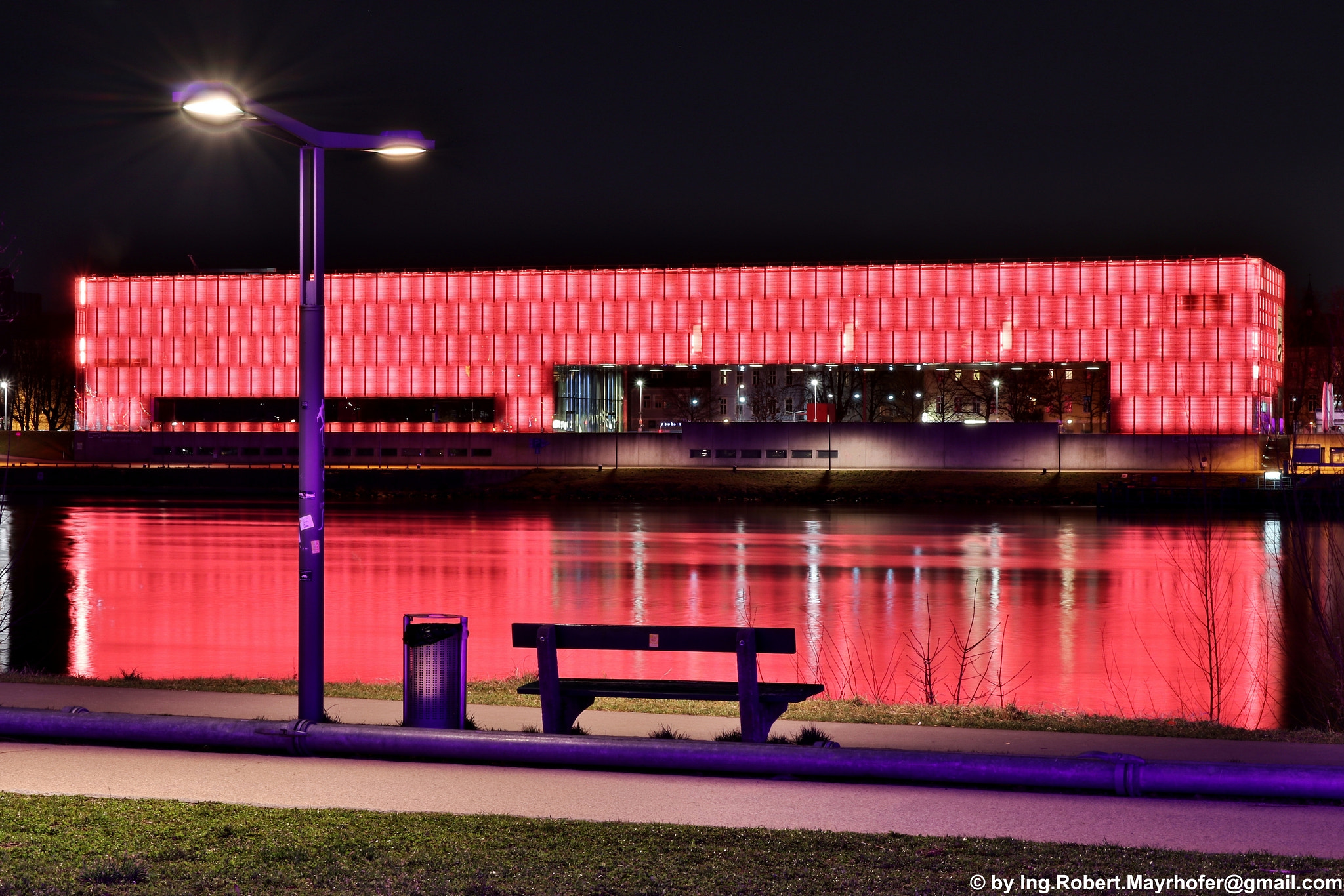 IS STM sample photo. Lentos museum in linz / austria photography