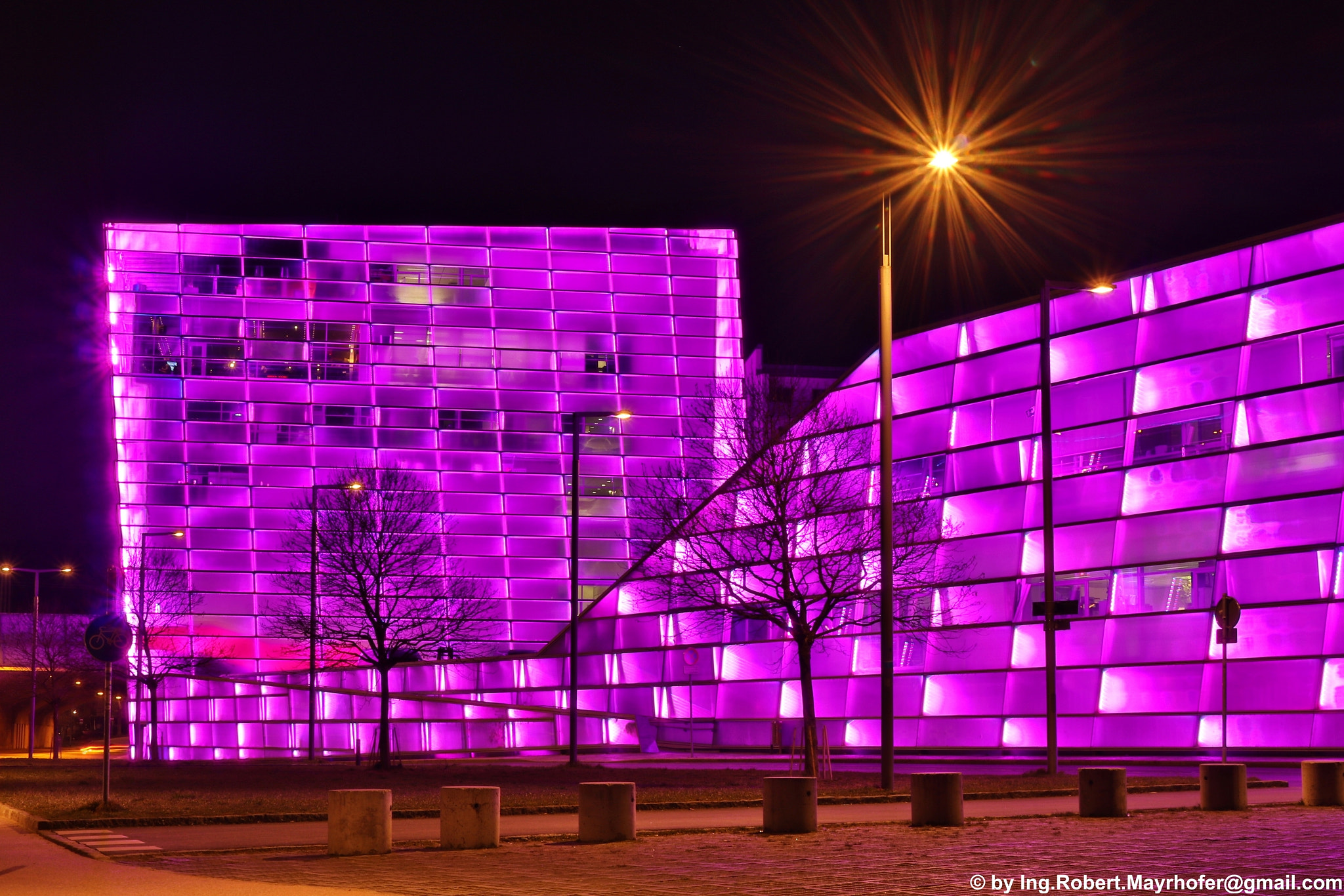 IS STM sample photo. Ars electronica center in linz / austria photography