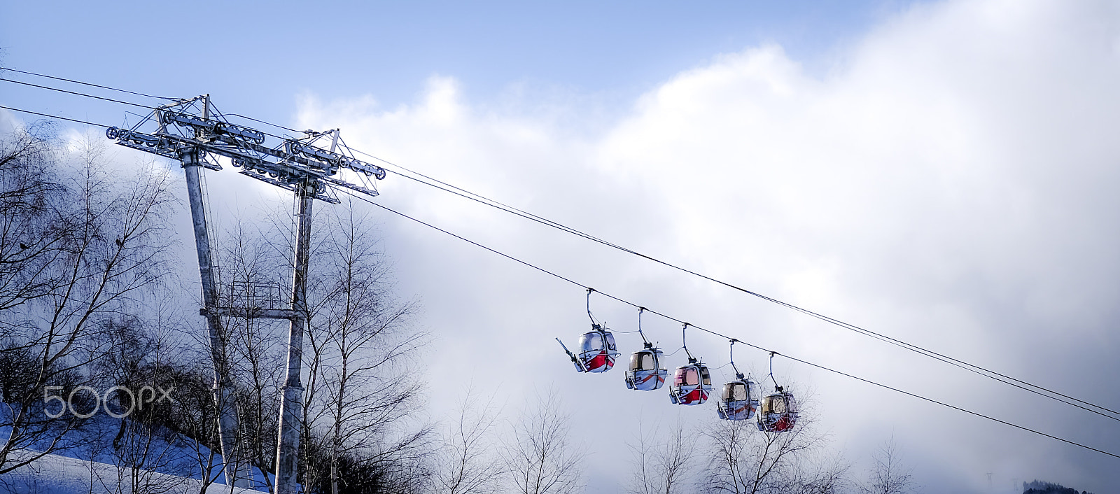 Fujifilm X-T20 + Fujifilm XC 16-50mm F3.5-5.6 OIS II sample photo. Telecabine huez photography