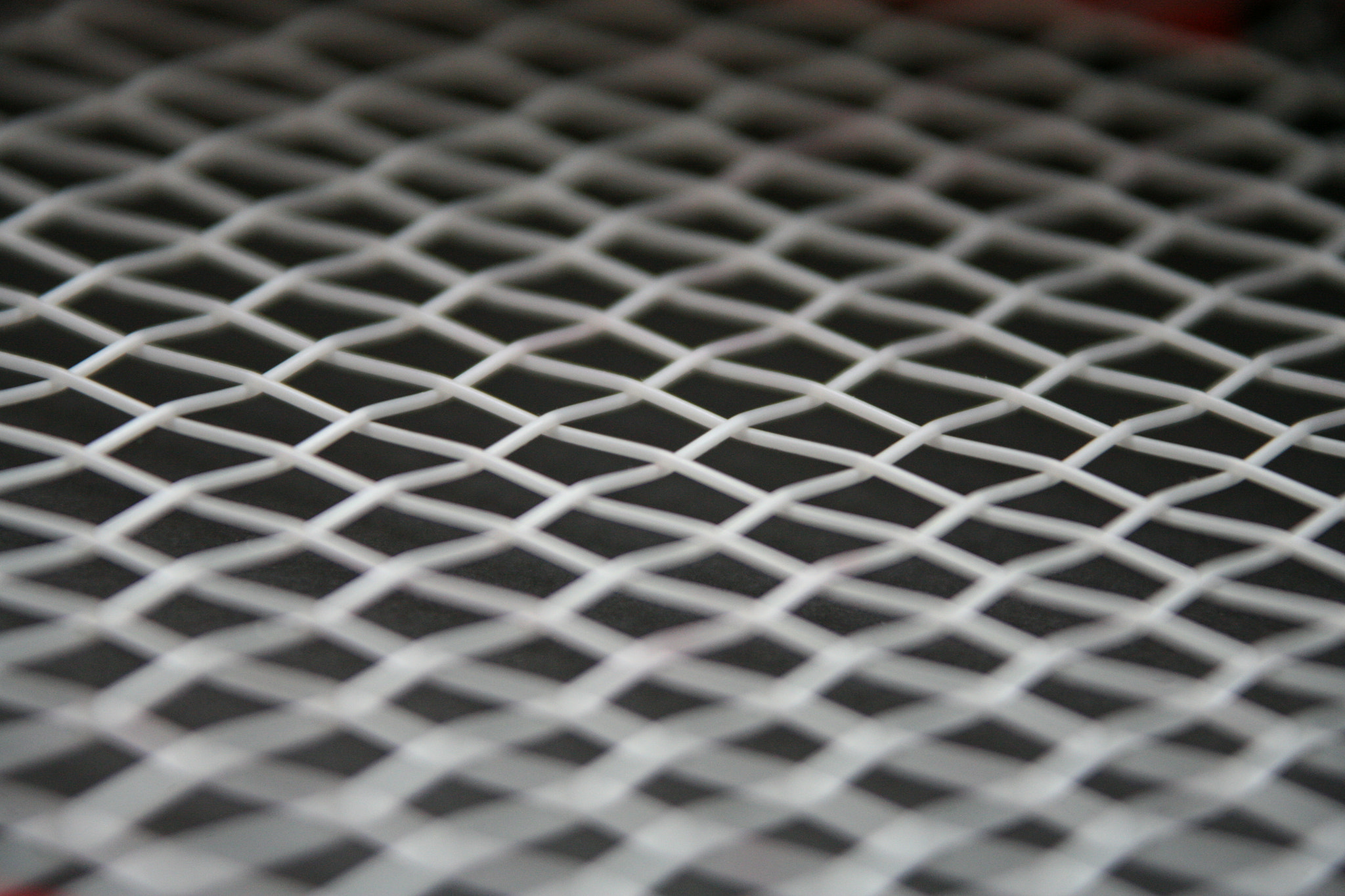 Canon EF 28-300mm F3.5-5.6L IS USM sample photo. Strings tennisracket photography