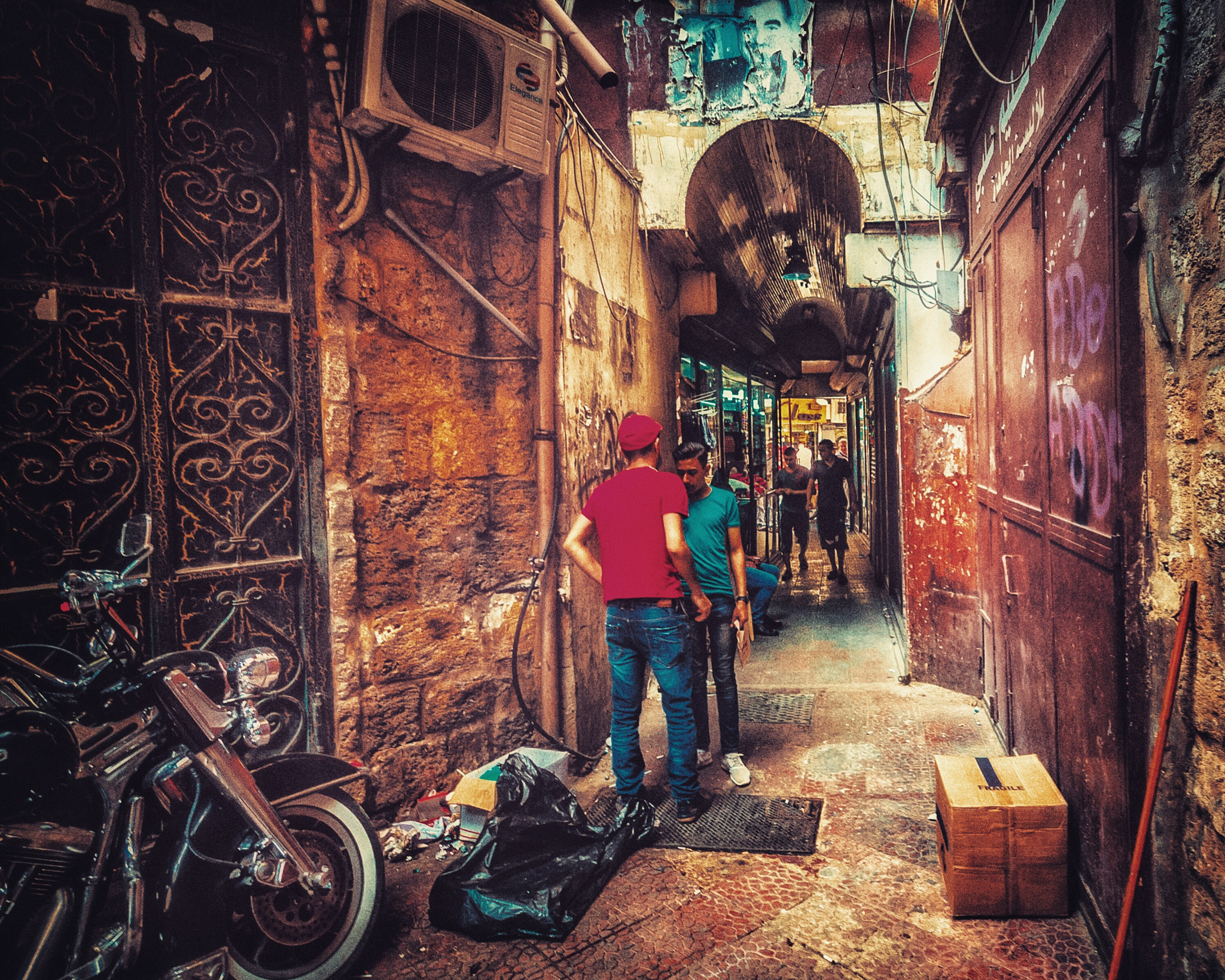 Sigma 8-16mm F4.5-5.6 DC HSM sample photo. Back alley photography