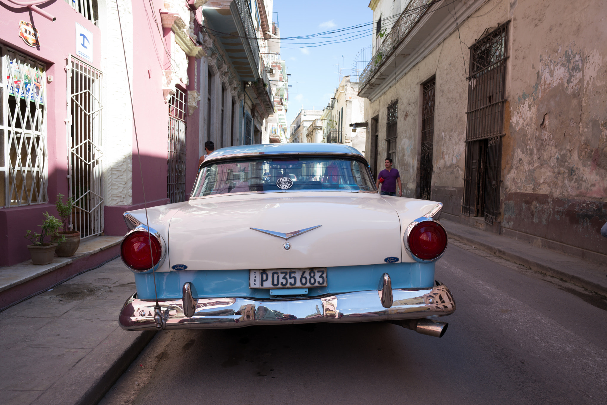 Leica Elmar-M 24mm F3.8 ASPH sample photo. Havana vintage cars photography