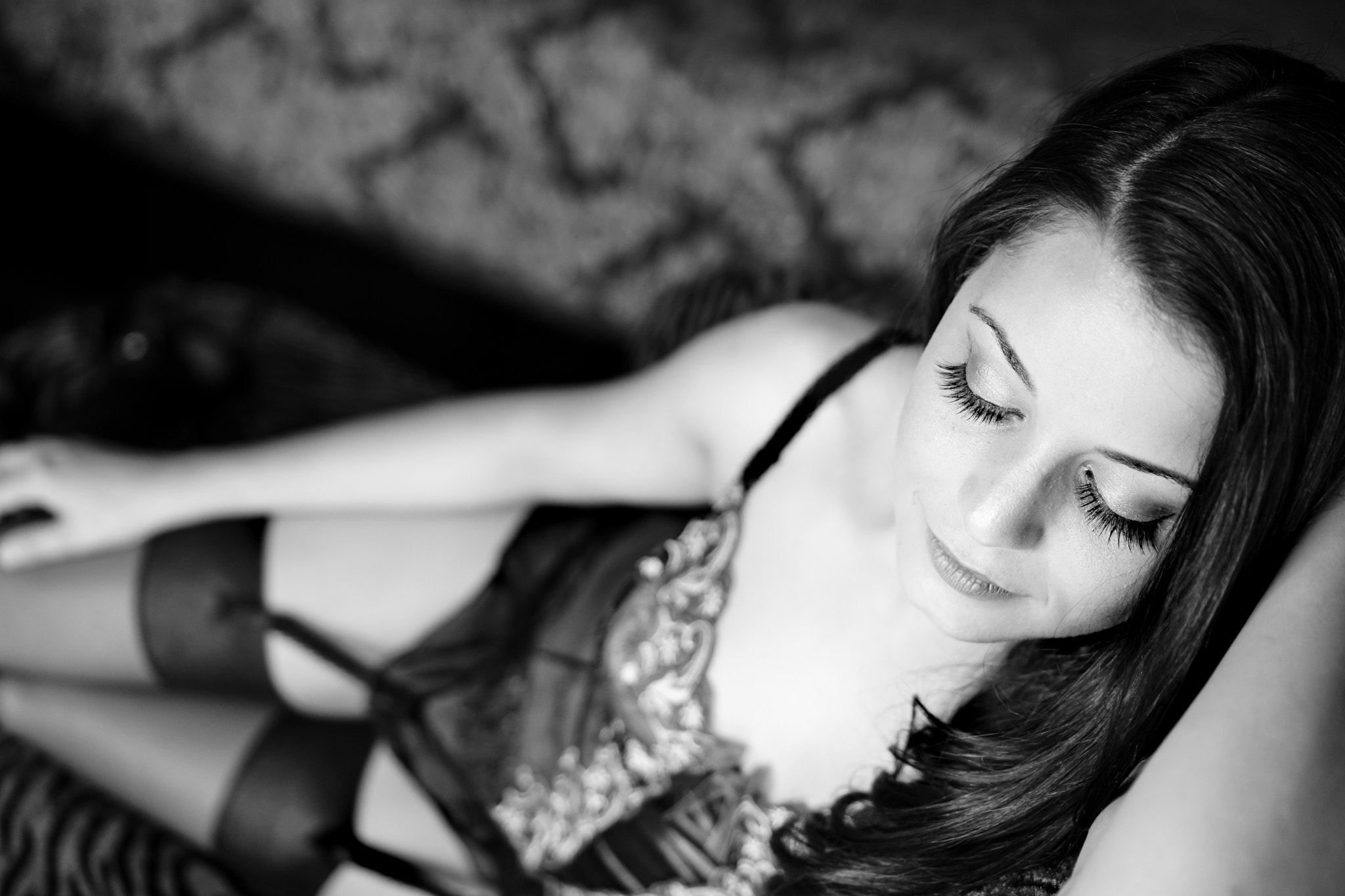 Sony a6500 + Sony E 35mm F1.8 OSS sample photo. Ivy boudoir photography