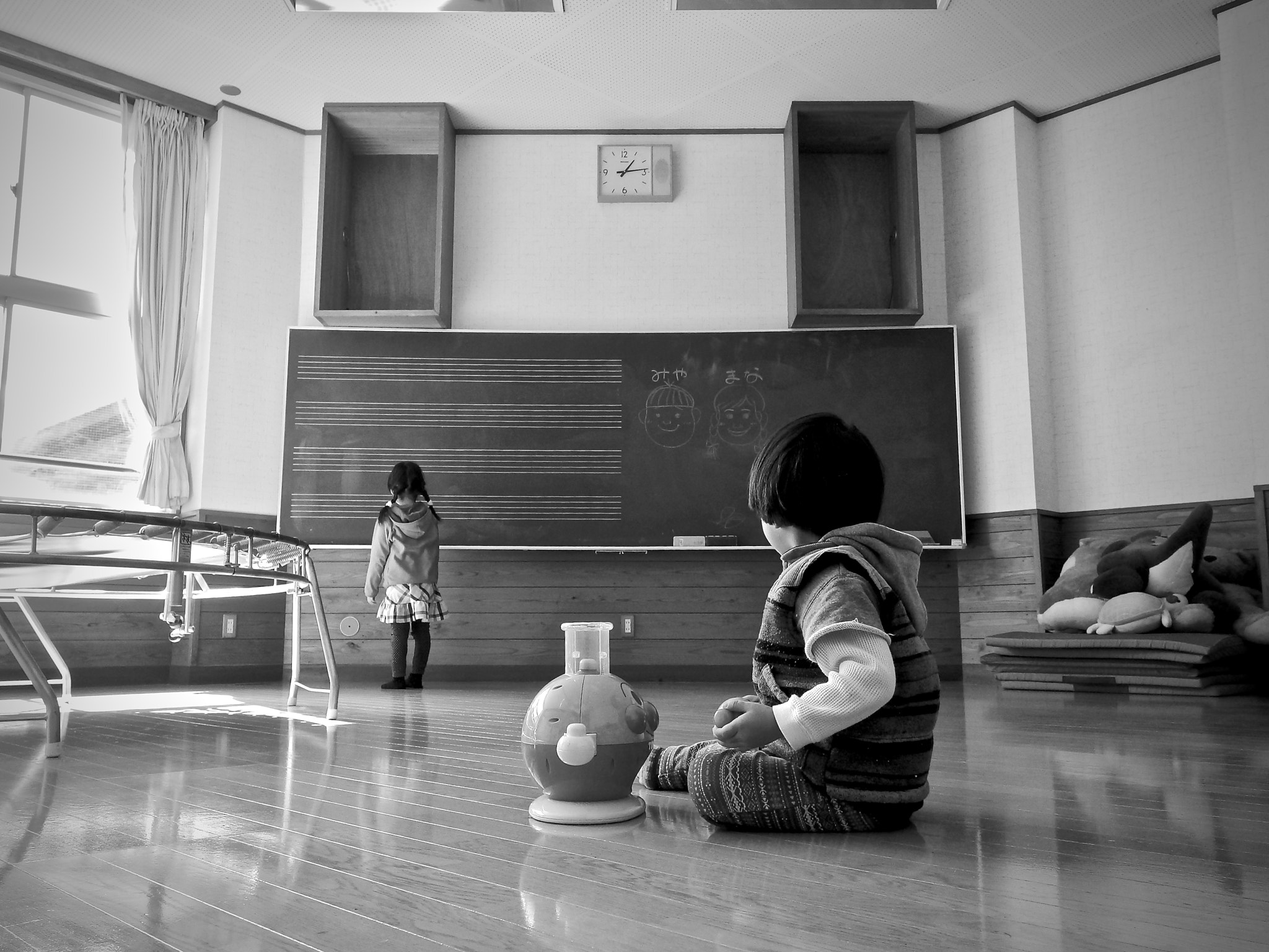 PENTAX RICOH IMAGING PENTAX MX-1 sample photo. Classroom photography