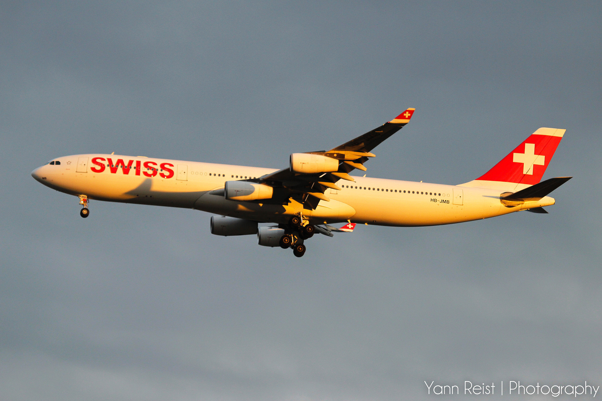 Canon EF 100-400mm F4.5-5.6L IS USM sample photo. Swiss - airbus a340-313 - hb-jmb photography