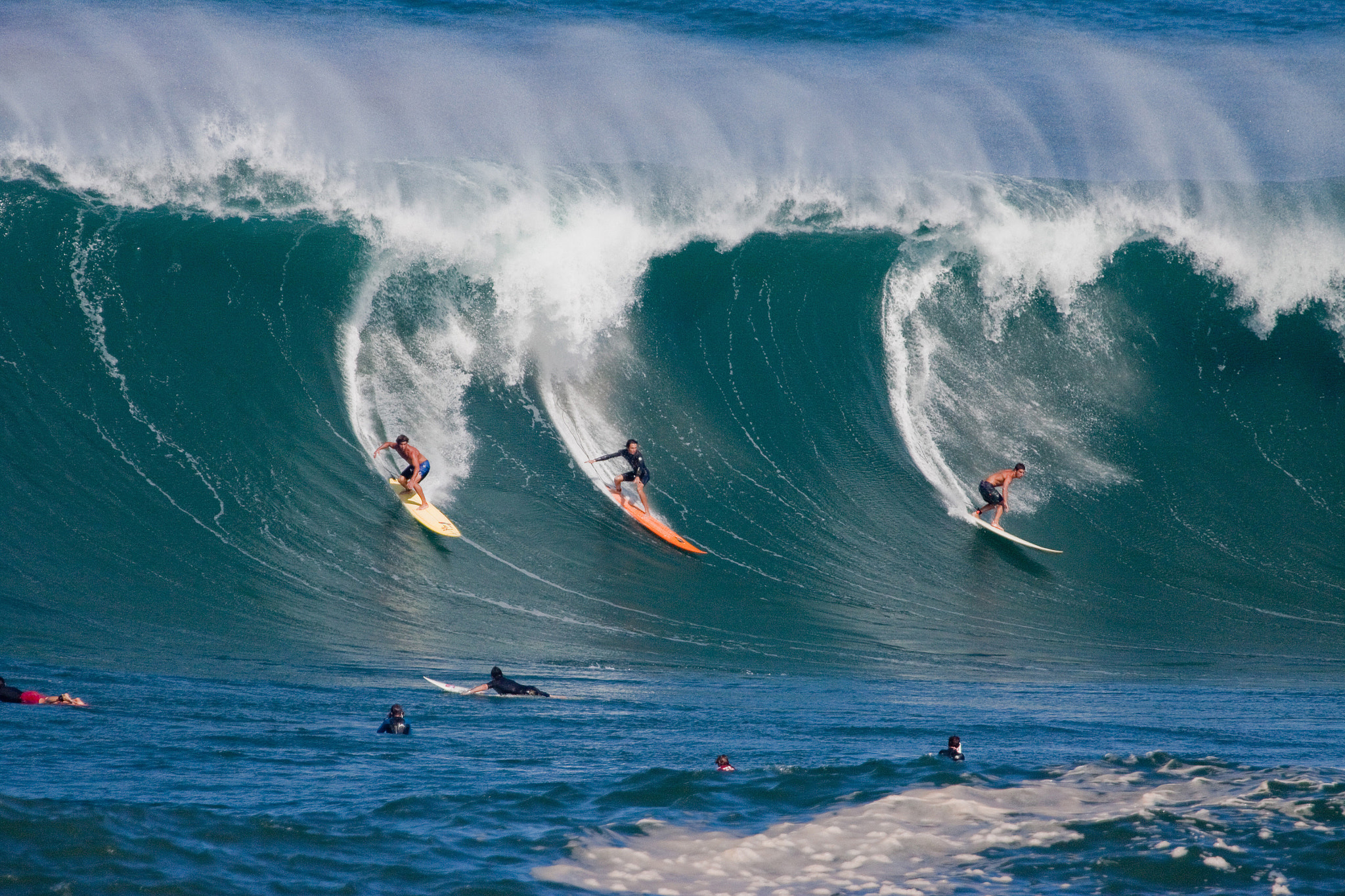 Canon EOS 50D + Canon EF 300mm F2.8L IS USM sample photo. Big waimea bay photography