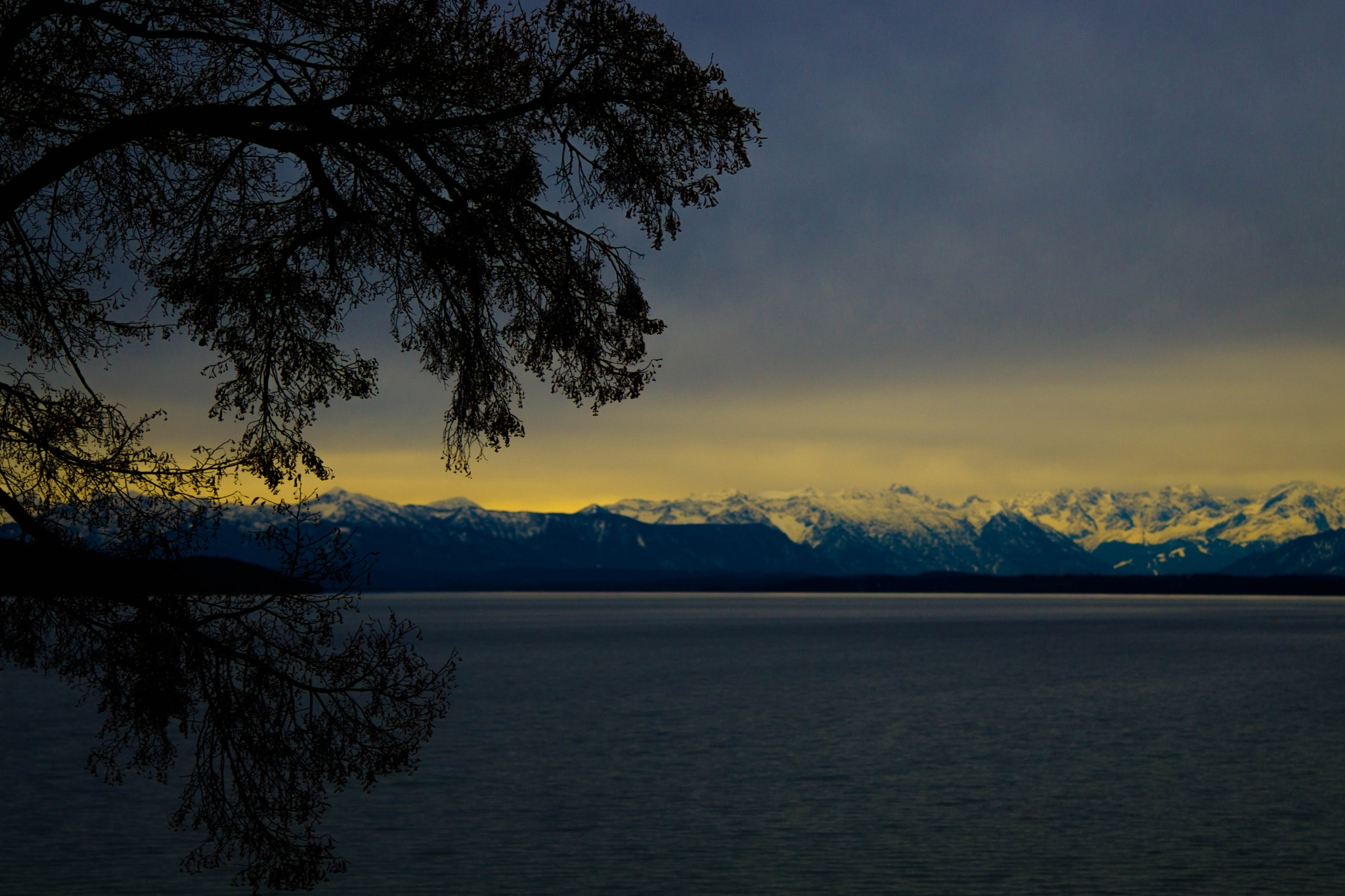 Sony a6000 + Minolta AF 35-105mm F3.5-4.5 sample photo. Bahnsteig s6 starnberg photography