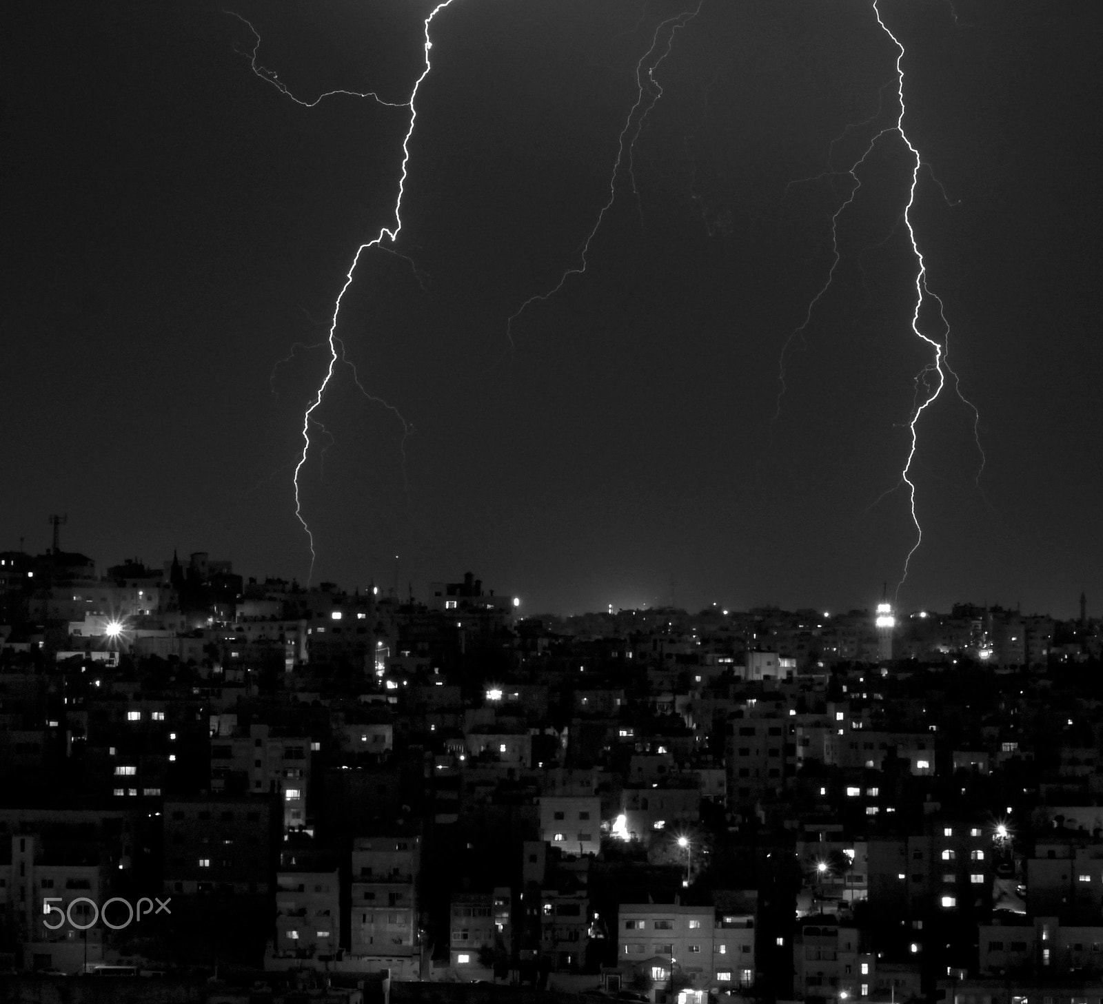 Panasonic Lumix DMC-G1 + Panasonic Lumix G Vario 45-200mm F4-5.6 OIS sample photo. Amman. lightning. photography