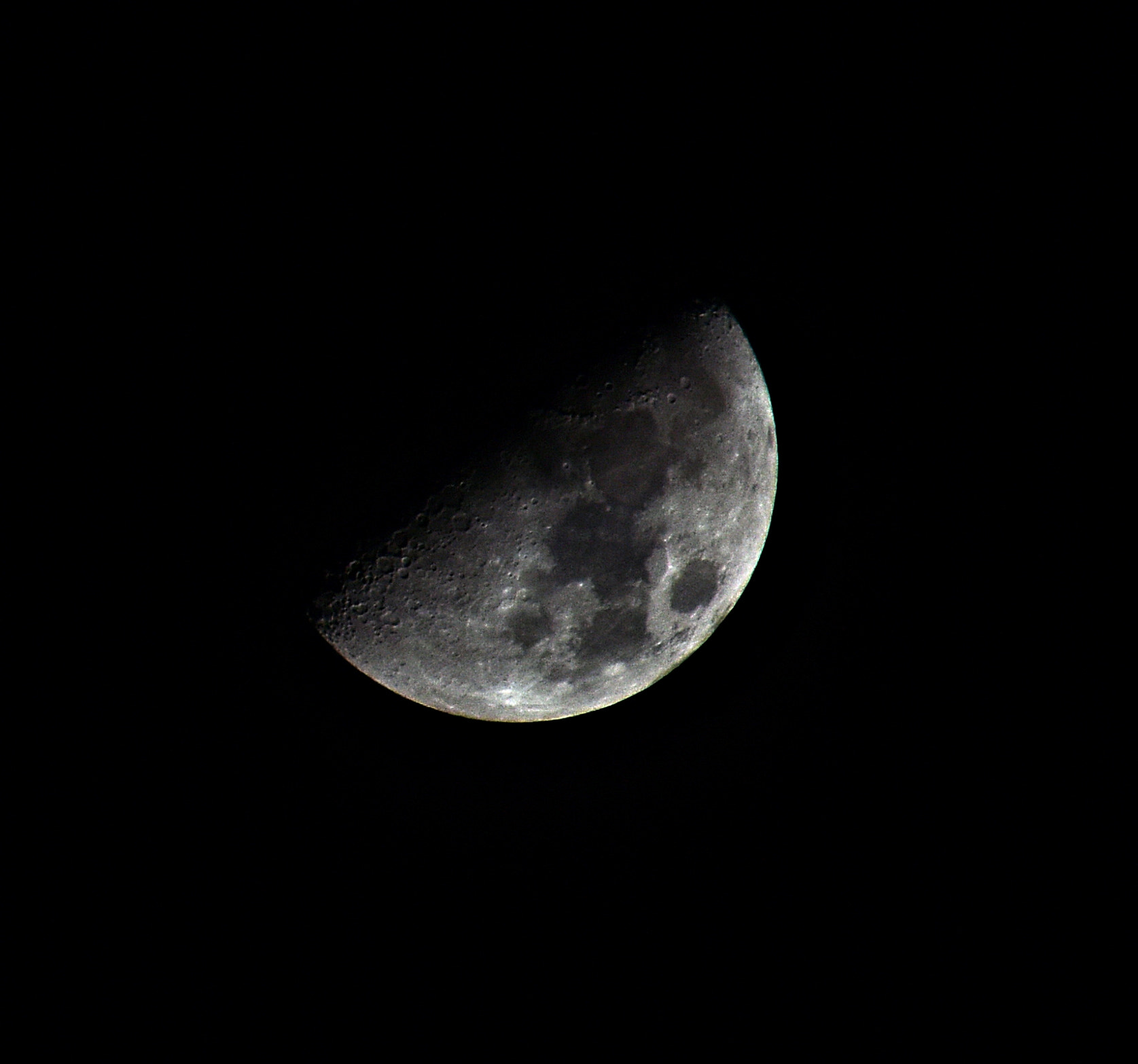Nikon D810 sample photo. Half-moon photography