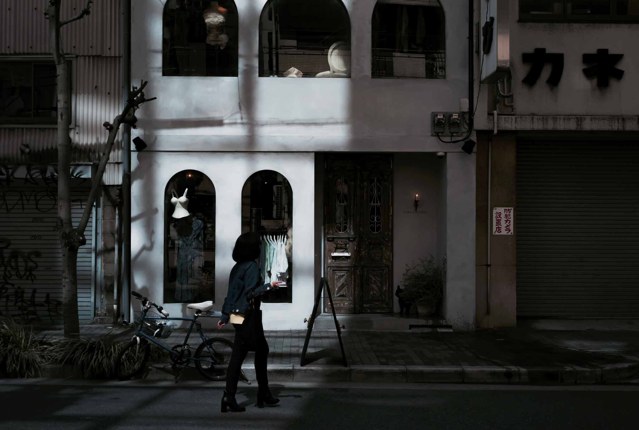 Leica M8 sample photo. Gray lights photography