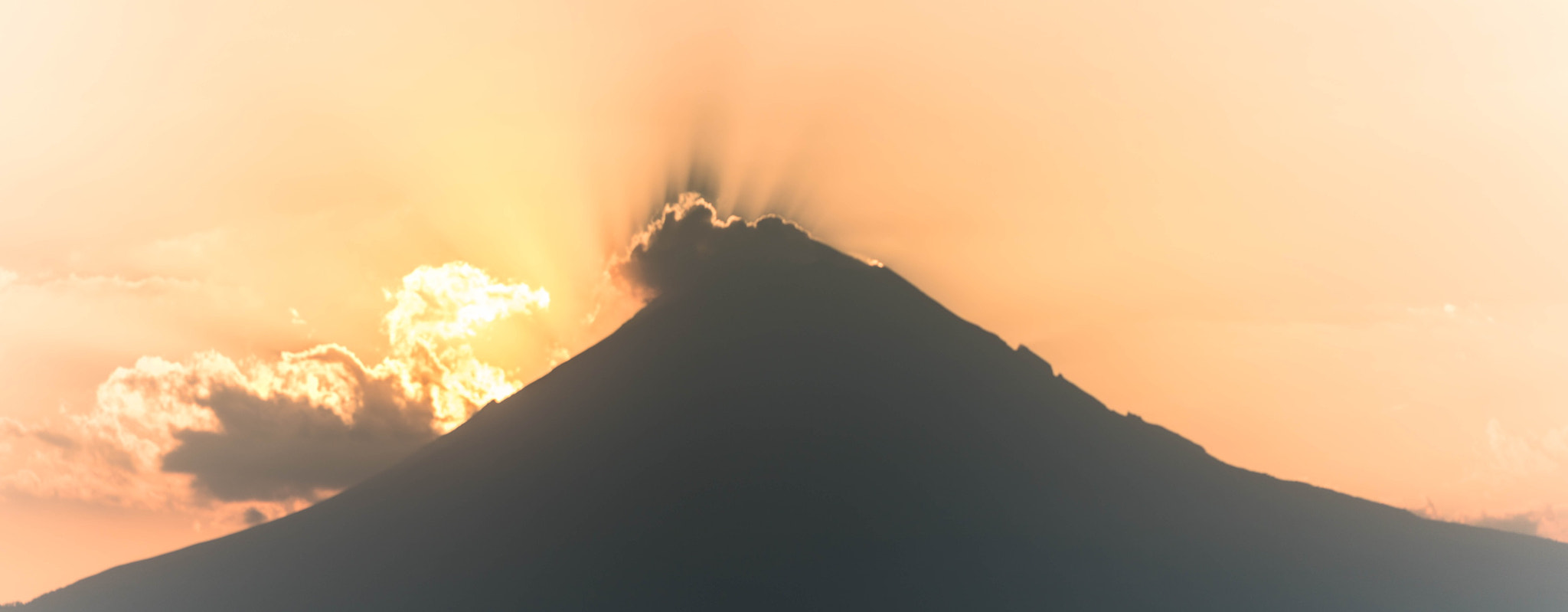 Canon EF-S 55-250mm F4-5.6 IS STM sample photo. Sunset volcano, right in the time photography