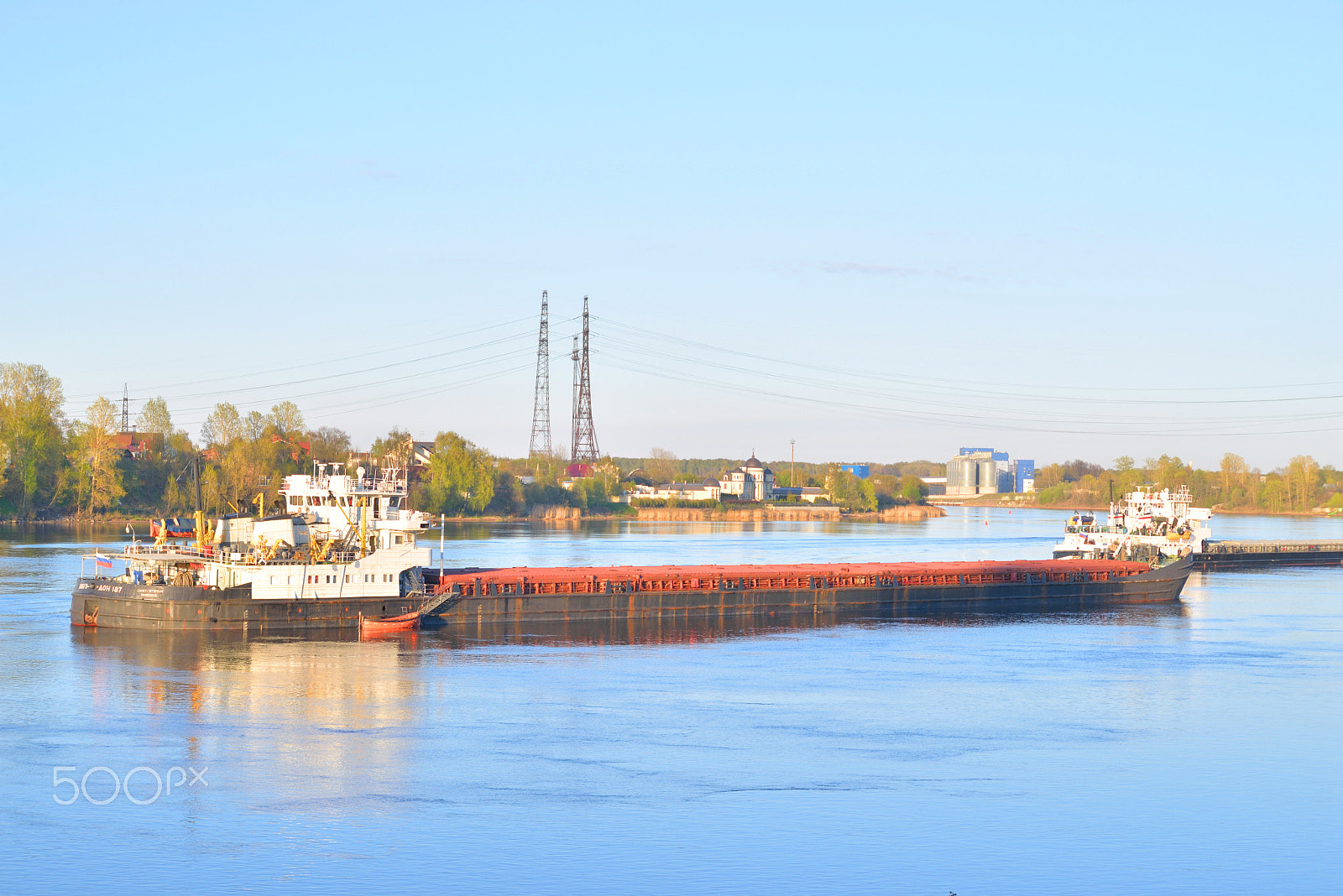 Sigma 70-300mm F4-5.6 APO DG Macro sample photo. Cargo ship on the neva river . photography