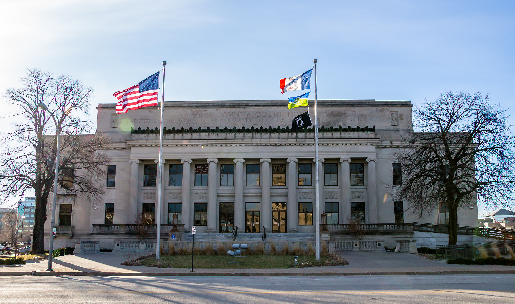 Canon EF-S 17-55mm F2.8 IS USM sample photo. Linn co. courthouse photography