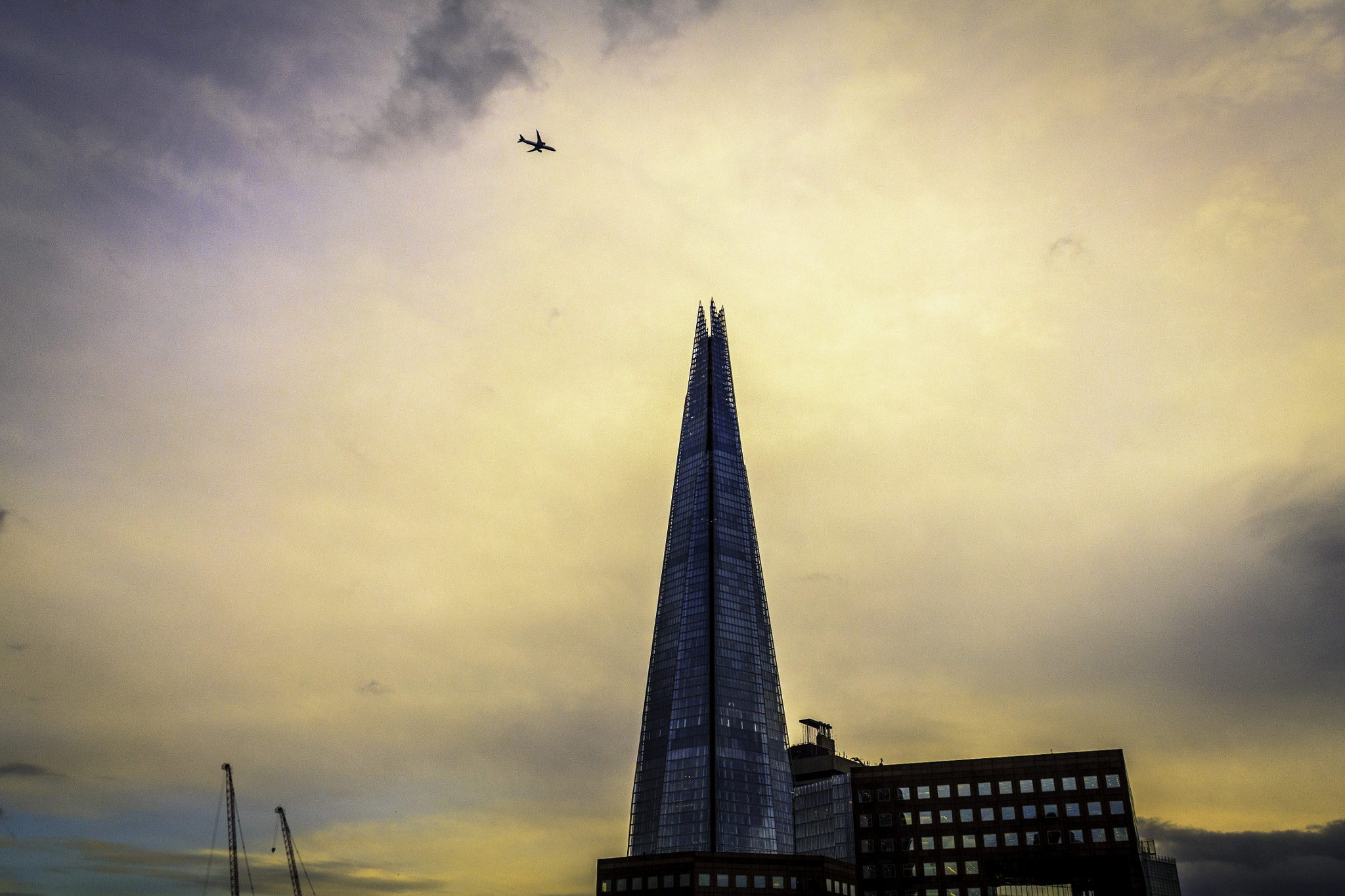 Canon EOS 550D (EOS Rebel T2i / EOS Kiss X4) sample photo. The shard photography