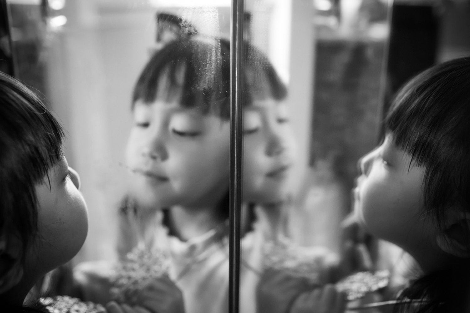 Canon EOS 6D + Canon EF 35mm F1.4L USM sample photo. Mirror photography