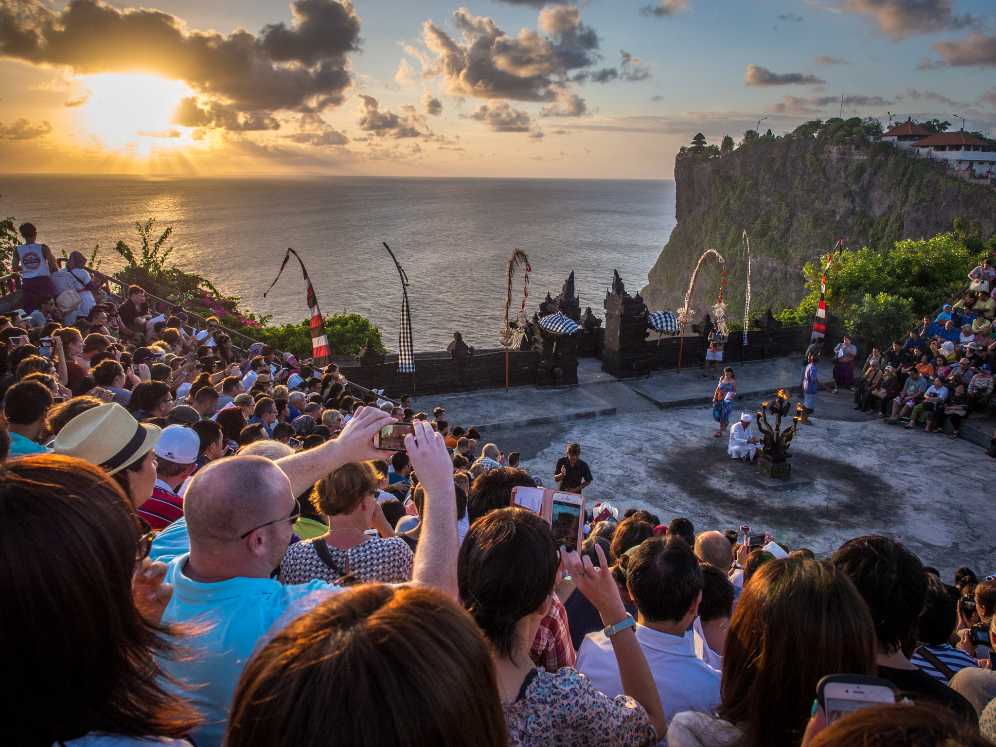 Olympus OM-D E-M5 sample photo. Uluwatu temple bali photography