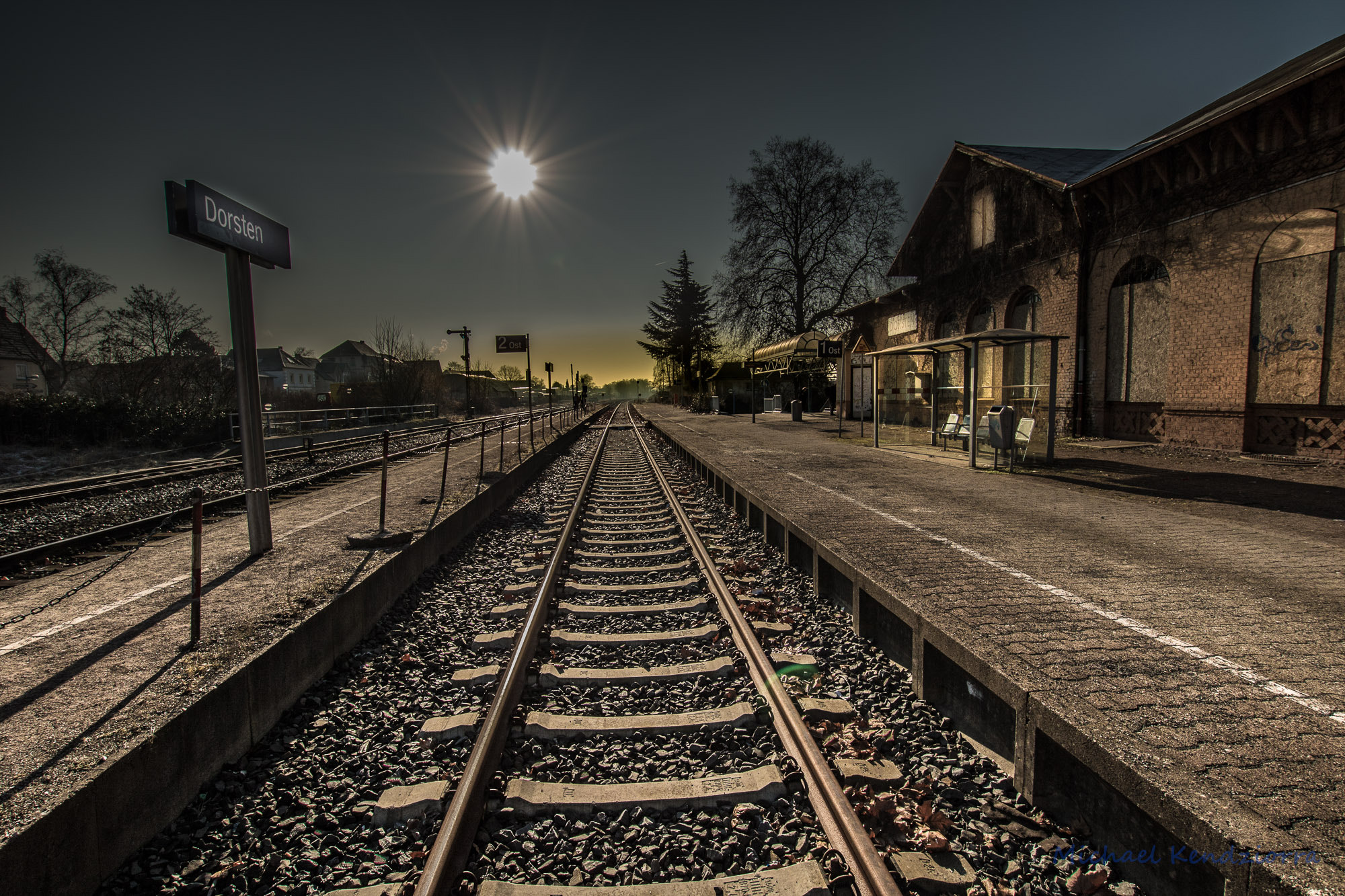 Sigma 10-20mm F3.5 EX DC HSM sample photo. Bahnhof  photography