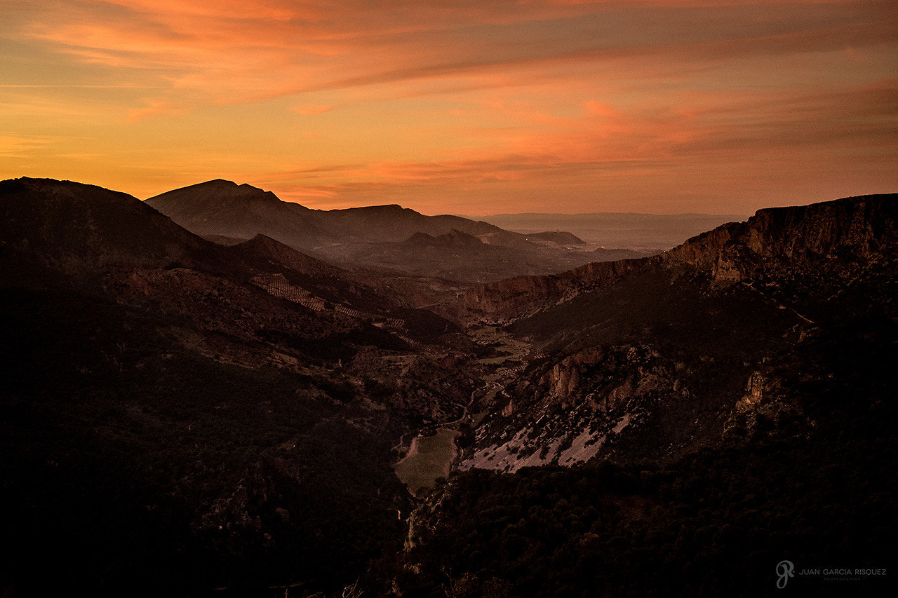 Olympus OM-D E-M5 II + Olympus M.Zuiko Digital 17mm F1.8 sample photo. Atardecer desde la chimba photography