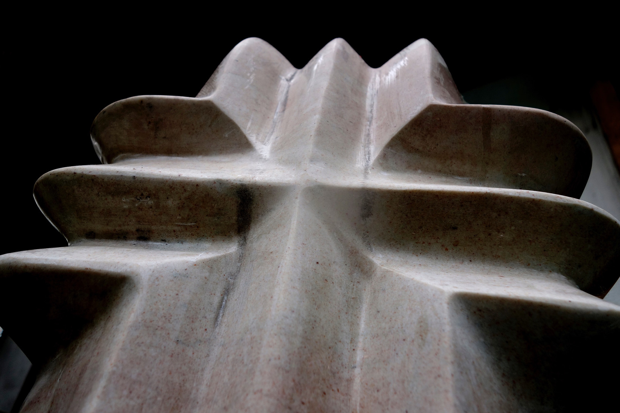 Sony 28-100mm F1.8-4.9 sample photo. This is a piece of art from my dad who is a sculptor. it is called earth photography