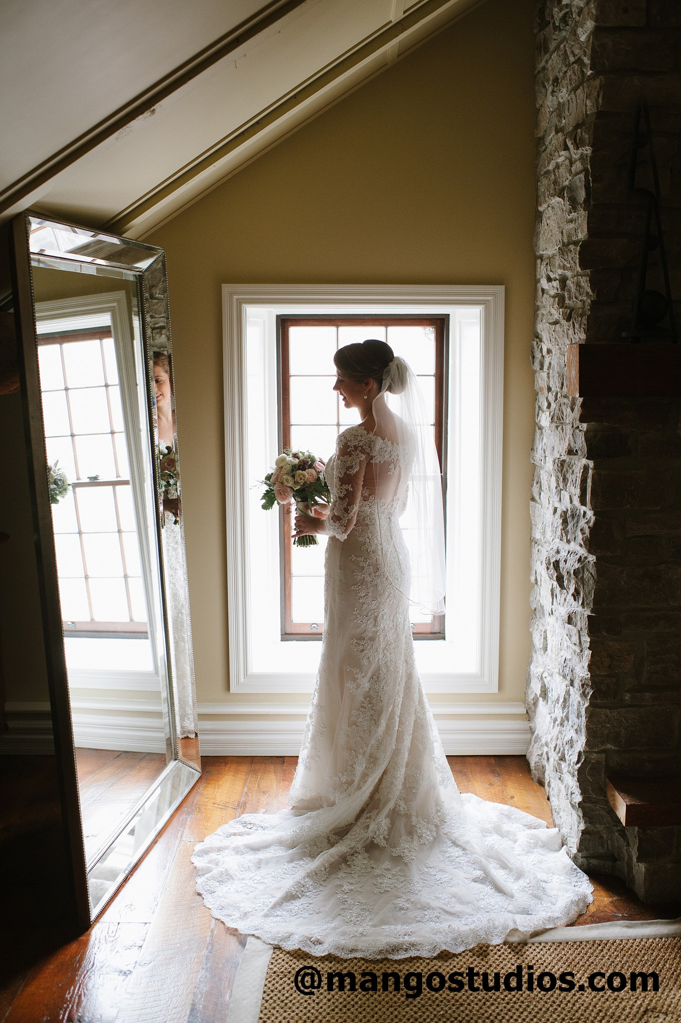 Nikon D700 + Nikon AF-S Nikkor 35mm F1.4G sample photo. Mangostudios wedding dress up photoshoot photography