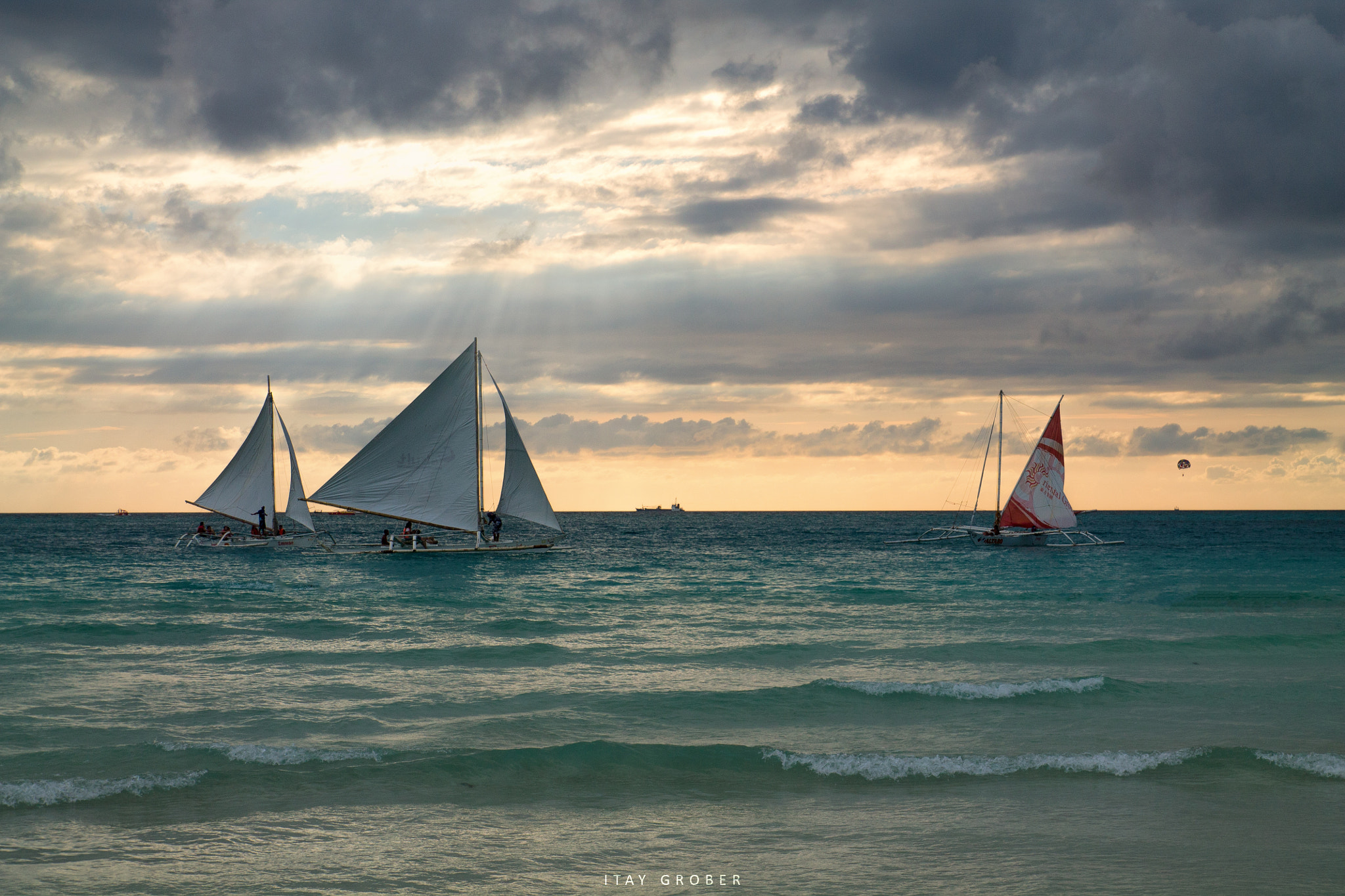 Canon EF-S 17-55mm F2.8 IS USM sample photo. Boracay sunset photography