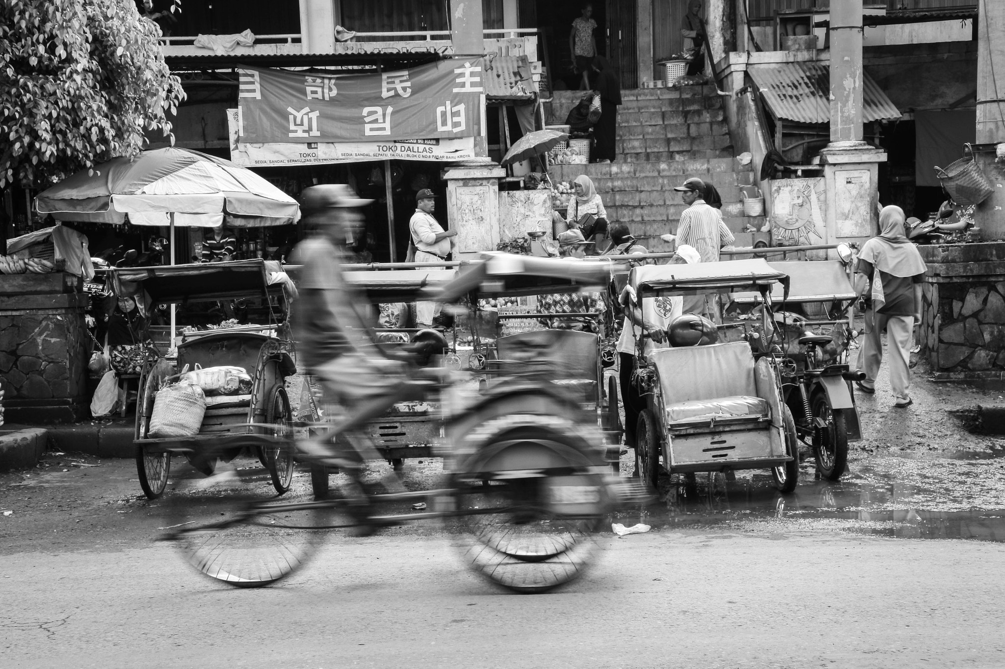 Nikon 1 J5 sample photo. A tricycle photography