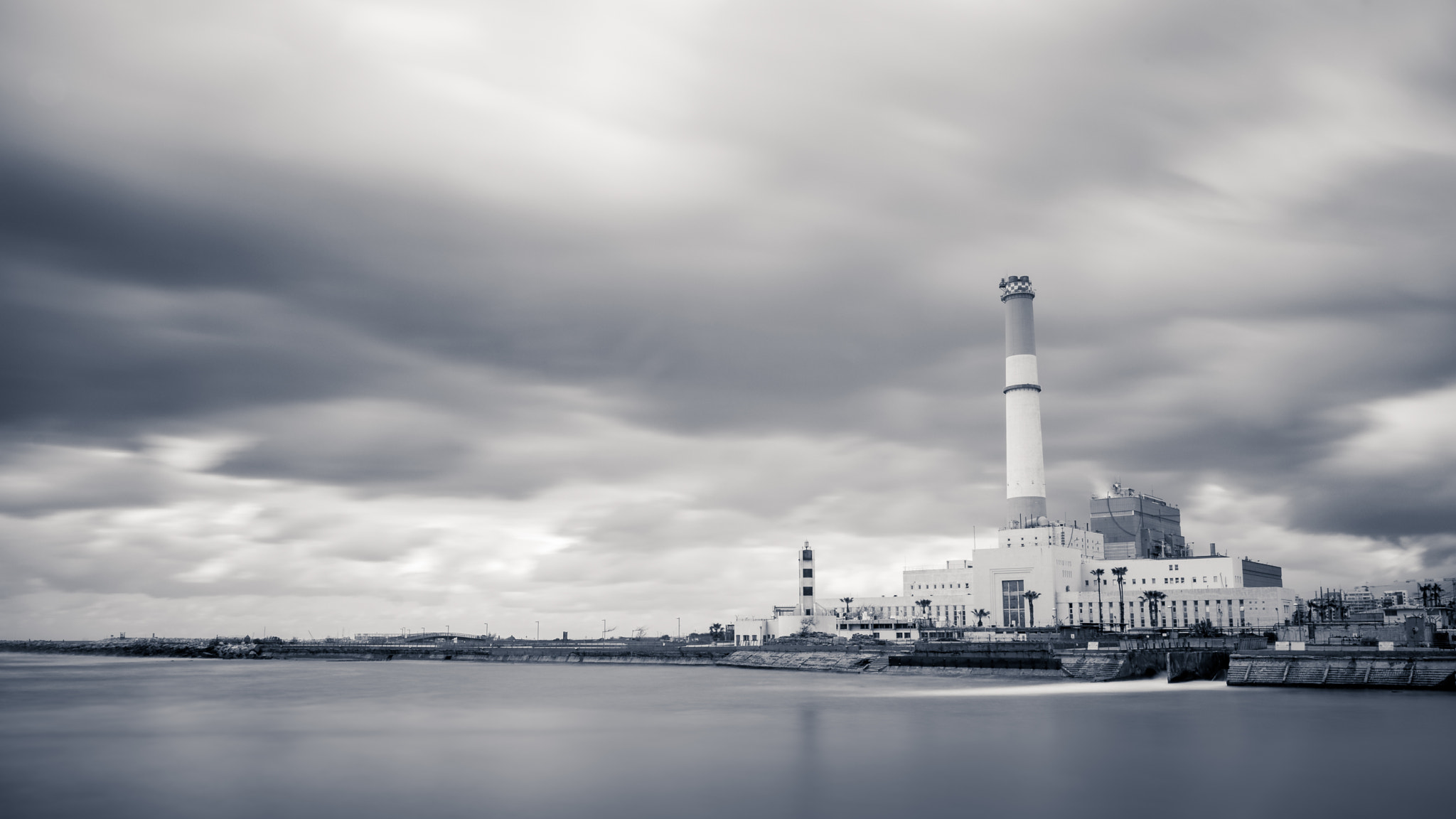 Nikon D5300 + Sigma 18-35mm F1.8 DC HSM Art sample photo. Reading power station photography