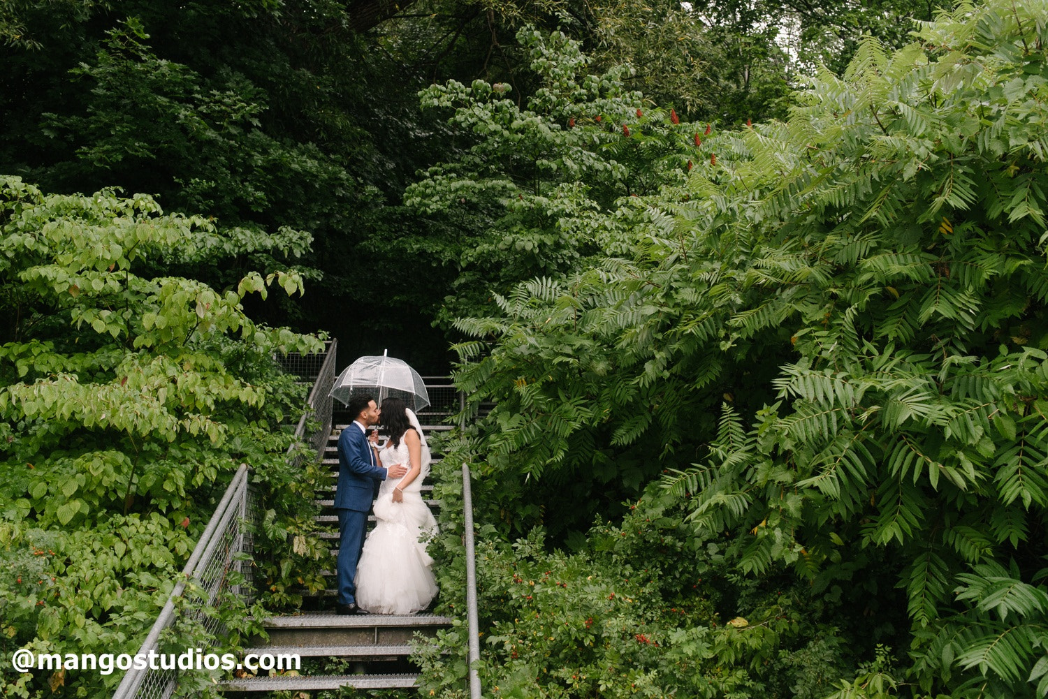 Nikon D750 + Nikon AF-S Nikkor 35mm F1.8G ED sample photo. Natural wedding photography-mangostudios photography