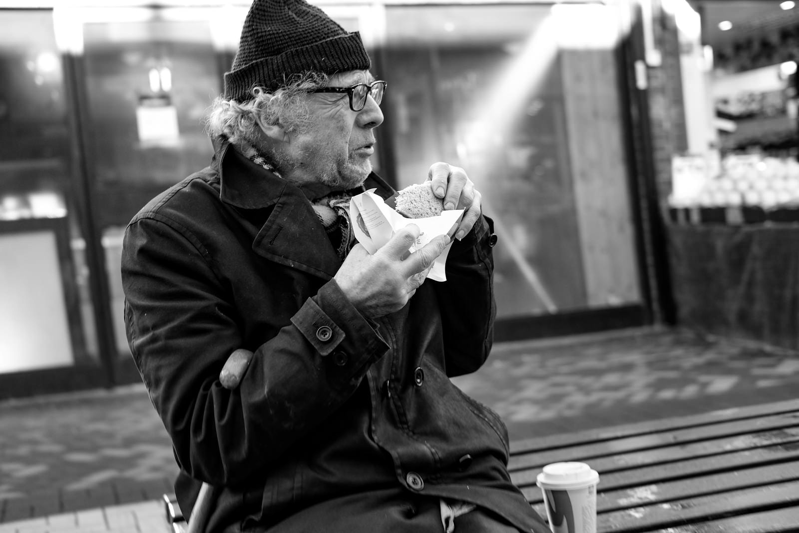 Fujifilm X-T1 + Fujifilm XF 35mm F2 R WR sample photo. Lunch time photography