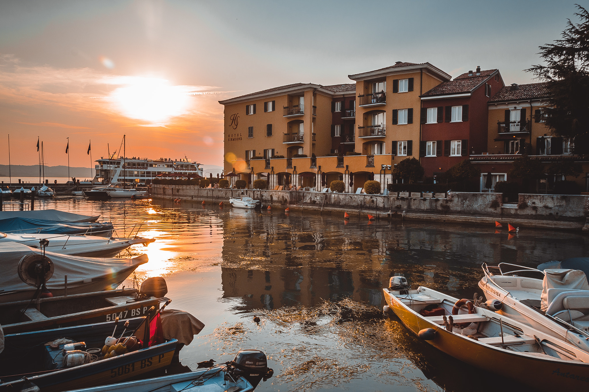 Sigma 18-200mm f/3.5-6.3 DC OS sample photo. Lago di garda photography