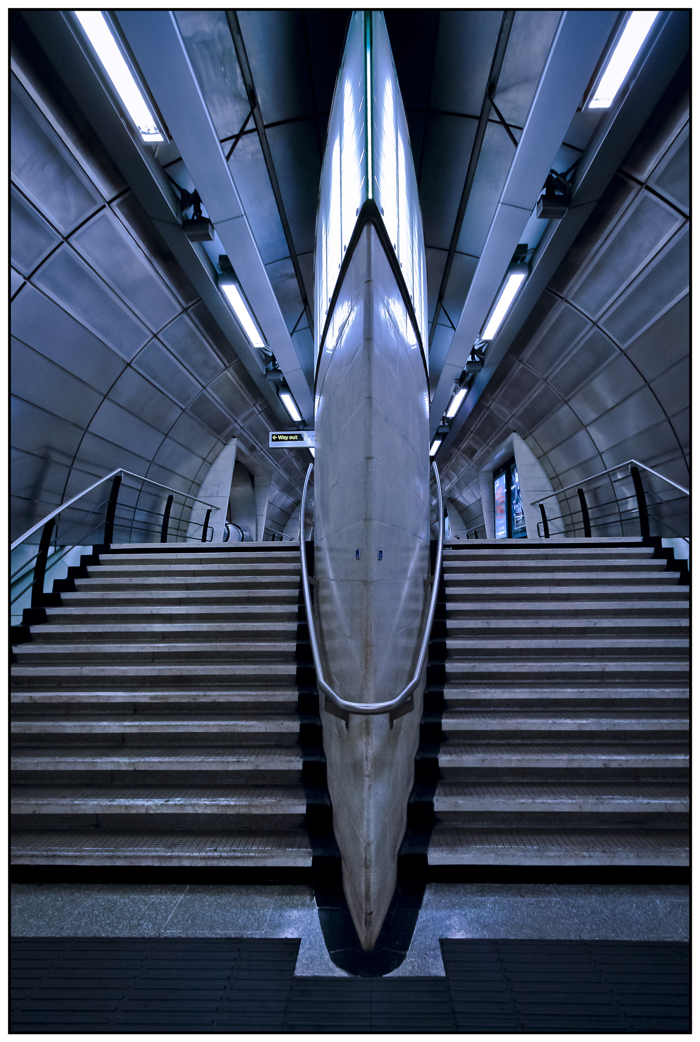 Canon EOS 40D + Canon EF-S 10-22mm F3.5-4.5 USM sample photo. Southwark tube station, jubilee line, london. photography