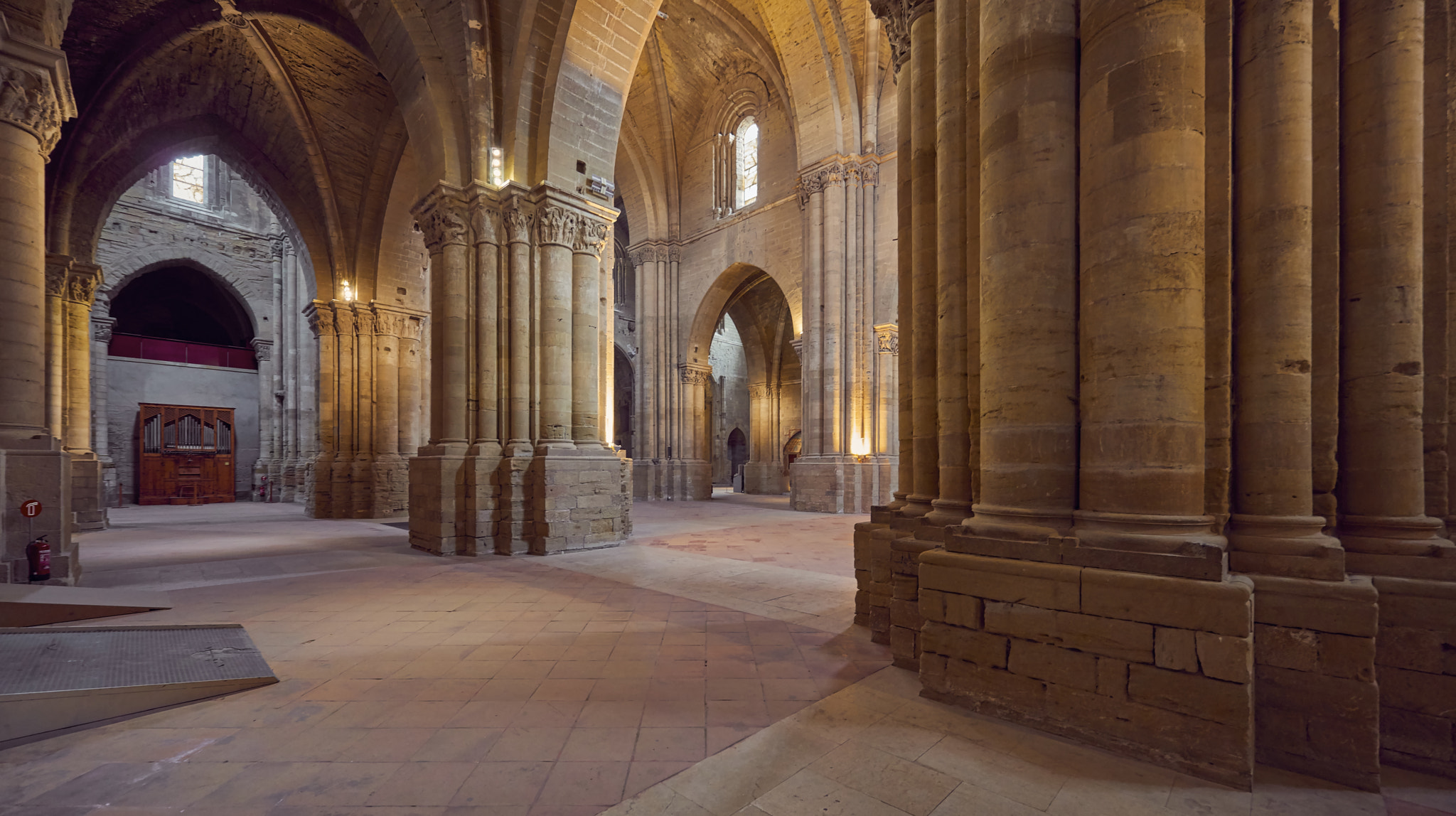 Nikon D800 sample photo. La seu vella de lleida - iglesia photography