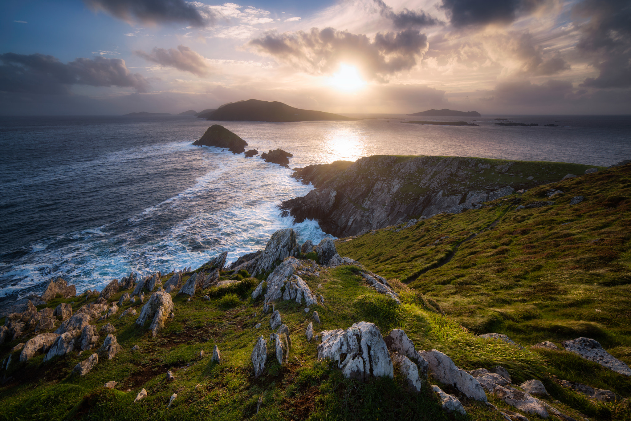 Samyang 14mm F2.8 ED AS IF UMC sample photo. Slea head photography