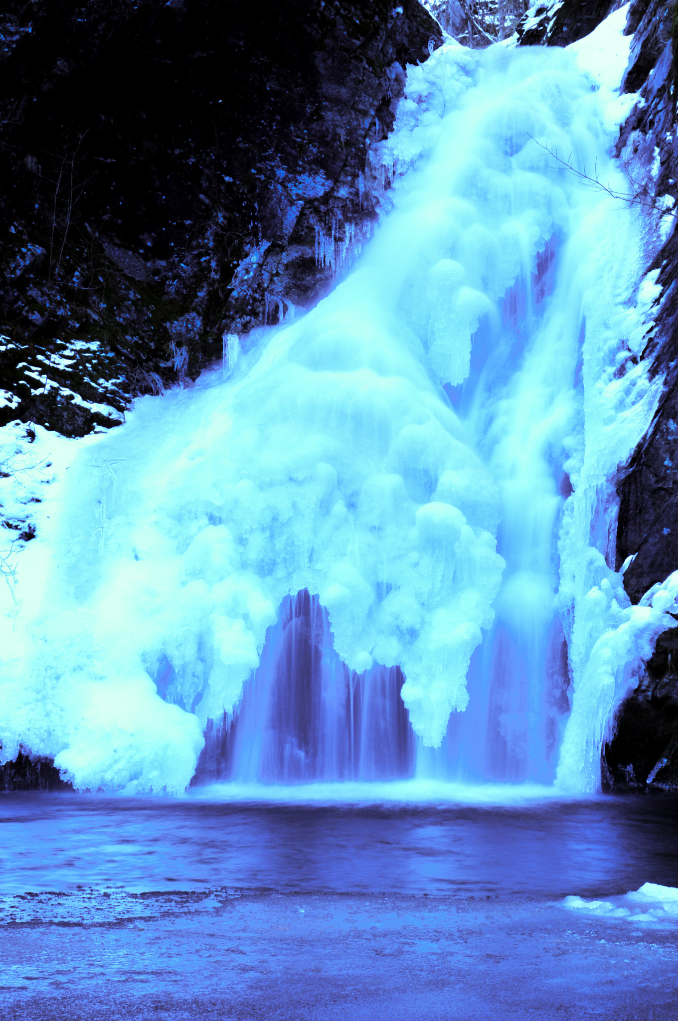 Nikon D300S sample photo. Frozen waterfall photography