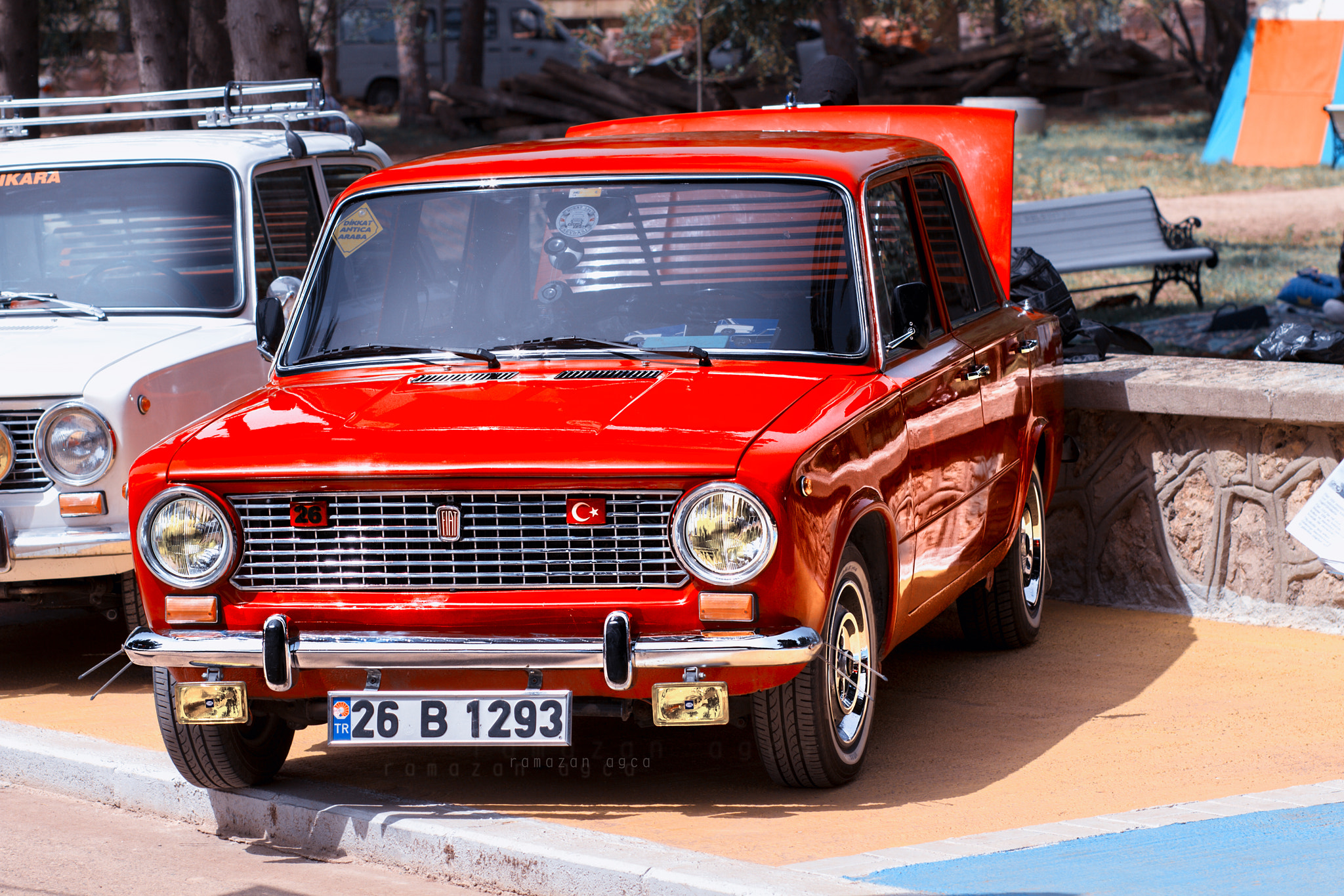 Canon EOS 7D + Canon EF 85mm F1.8 USM sample photo. Fiat 124 photography