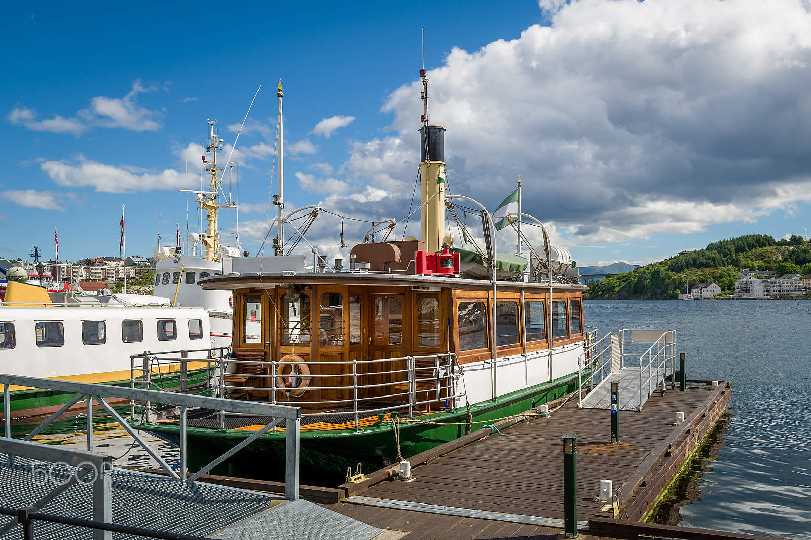 Nikon AF-S Nikkor 24-70mm F2.8G ED sample photo. Kristiansund harbor, norway. photography