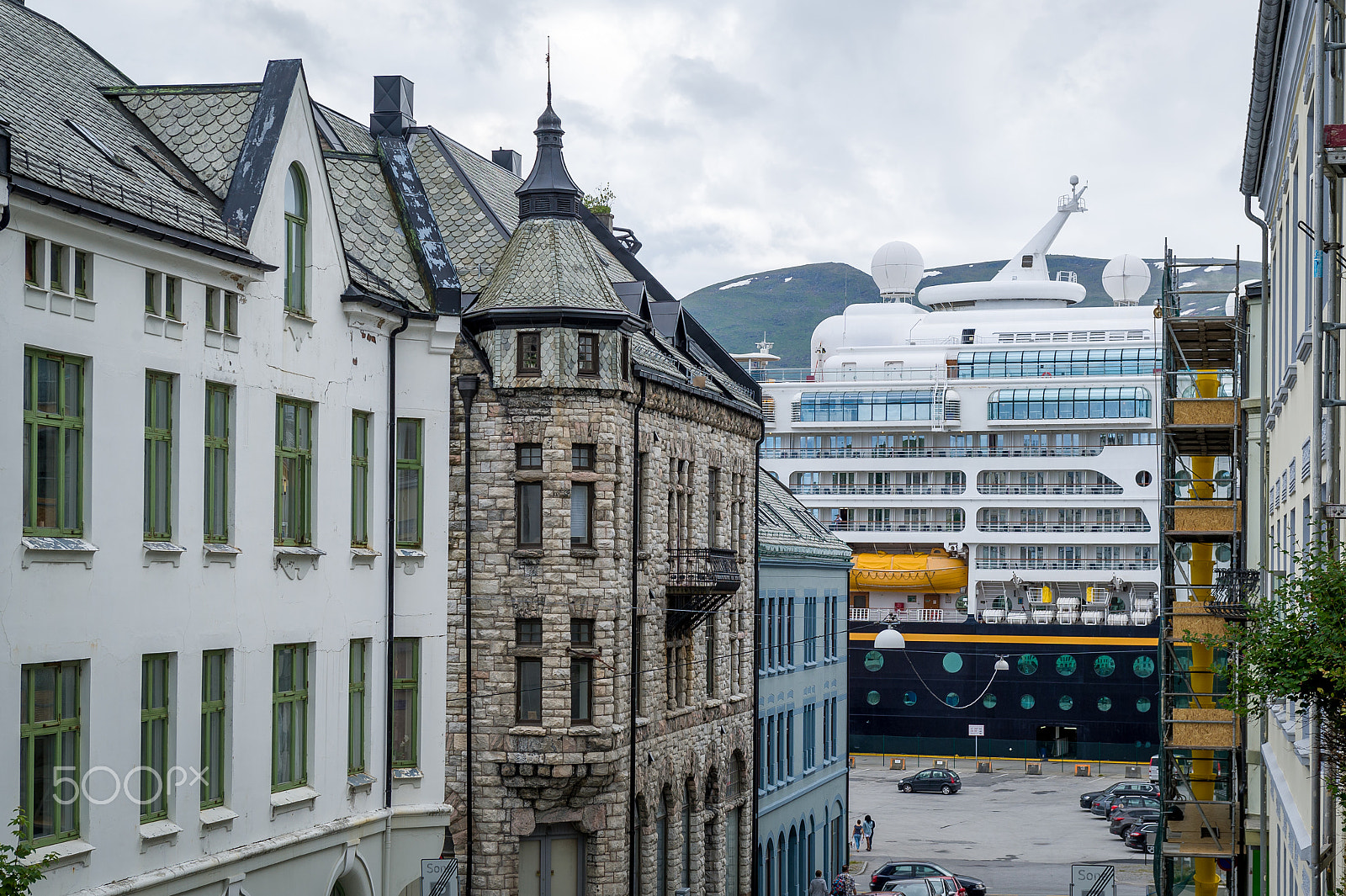 Nikon AF-S Nikkor 24-70mm F2.8G ED sample photo. Cruise ferry and city street of alesund. photography