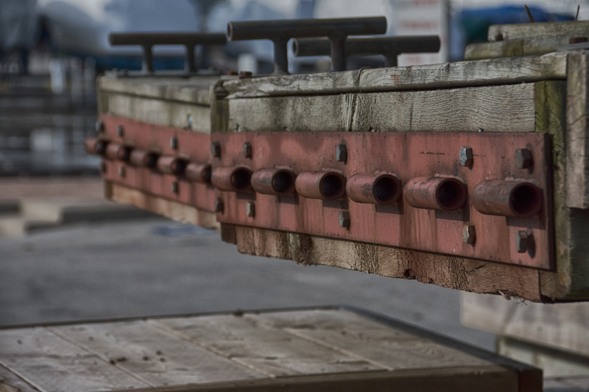 Sigma 18-250mm F3.5-6.3 DC Macro OS HSM sample photo. Coming unhinged photography