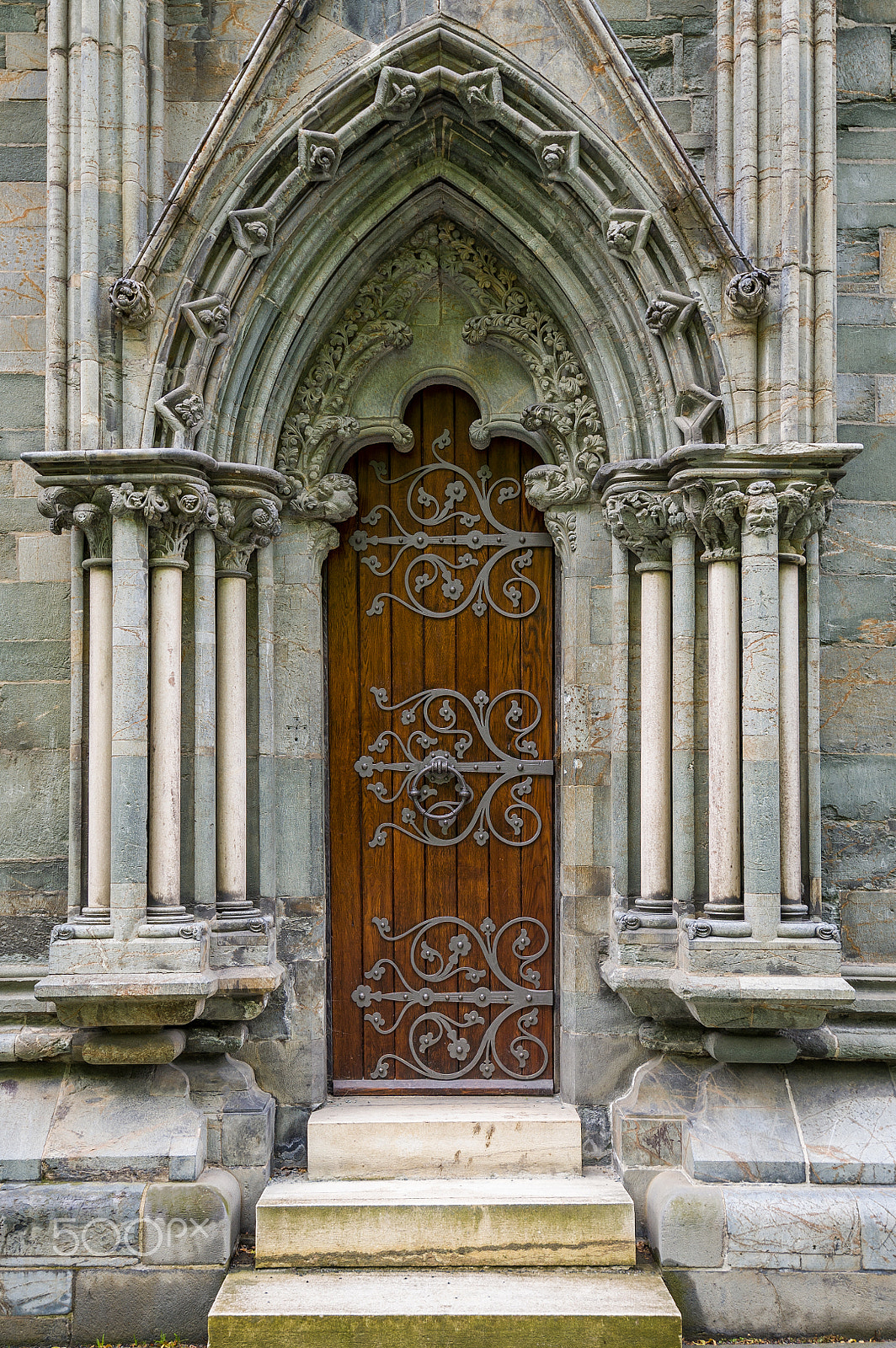 Nikon D3S sample photo. Nidarosdomen cathedral door, norway. photography