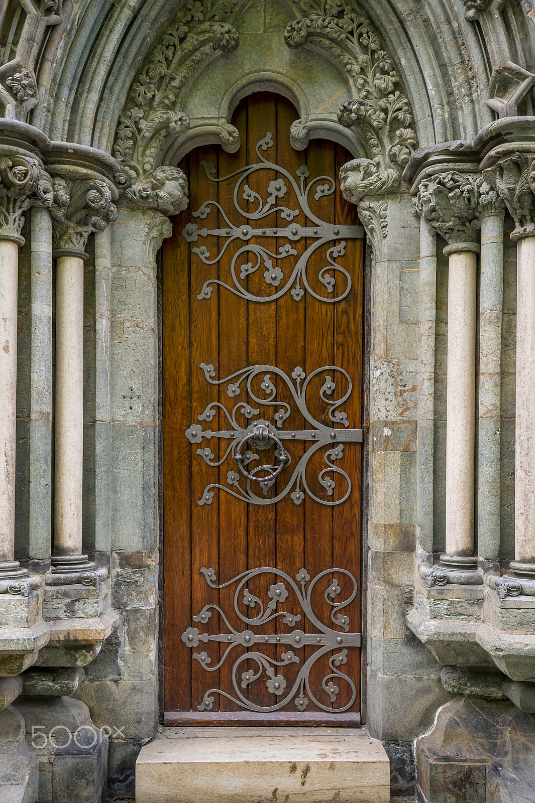 Nikon AF-S Nikkor 16-35mm F4G ED VR sample photo. Old cathedral door, nidaros, trondheim, norway. photography