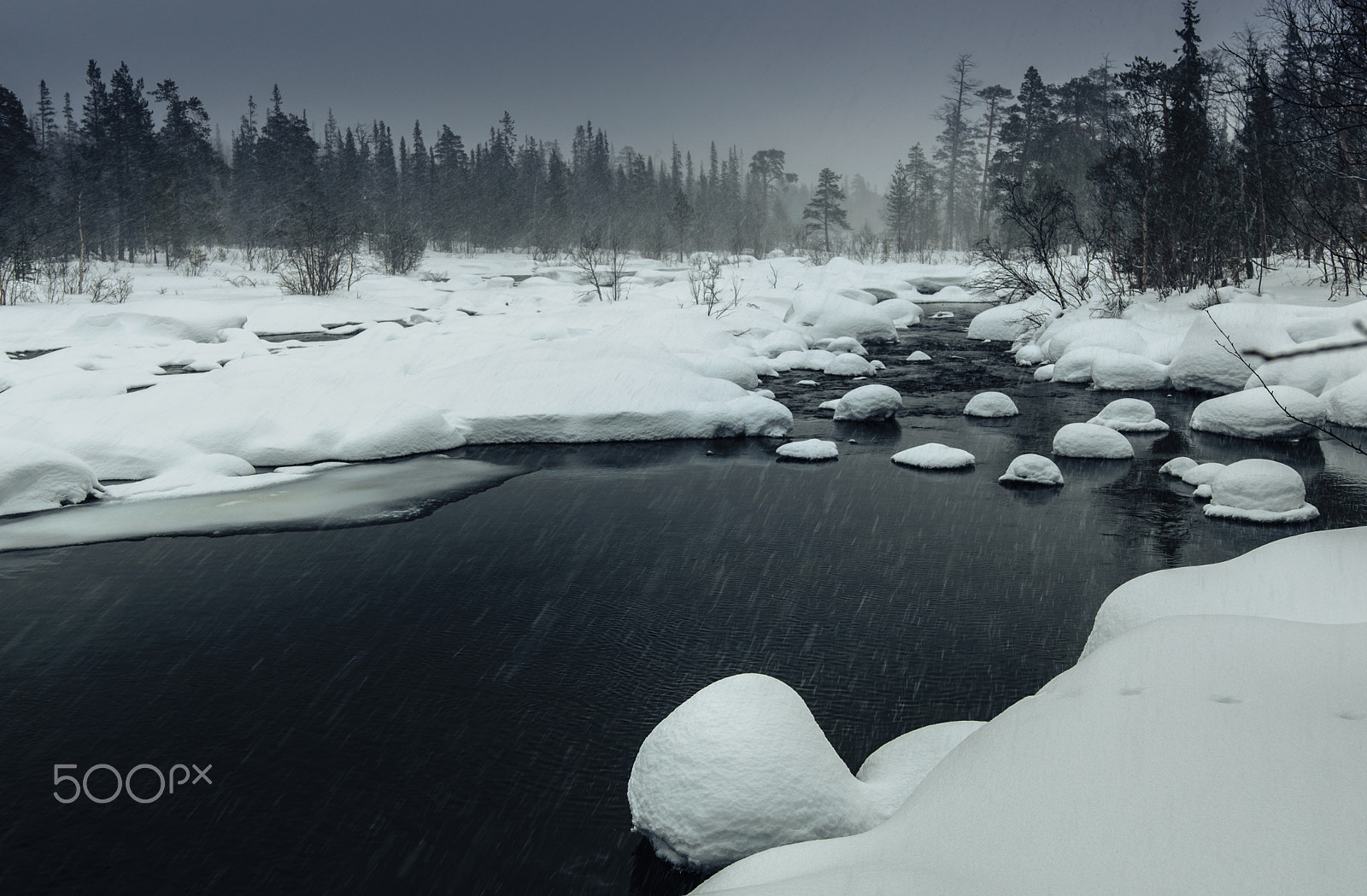 Nikon D3300 + Sigma 18-35mm F1.8 DC HSM Art sample photo. Russian lapland photography