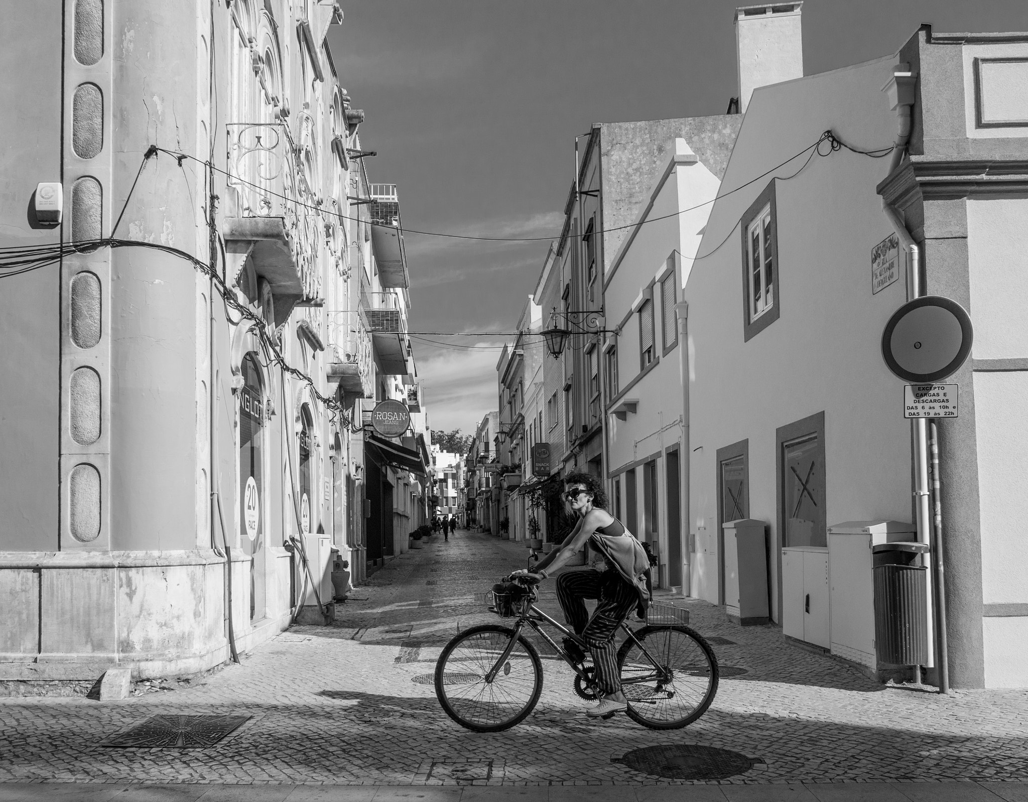 Olympus OM-D E-M5 sample photo. Cyclist photography