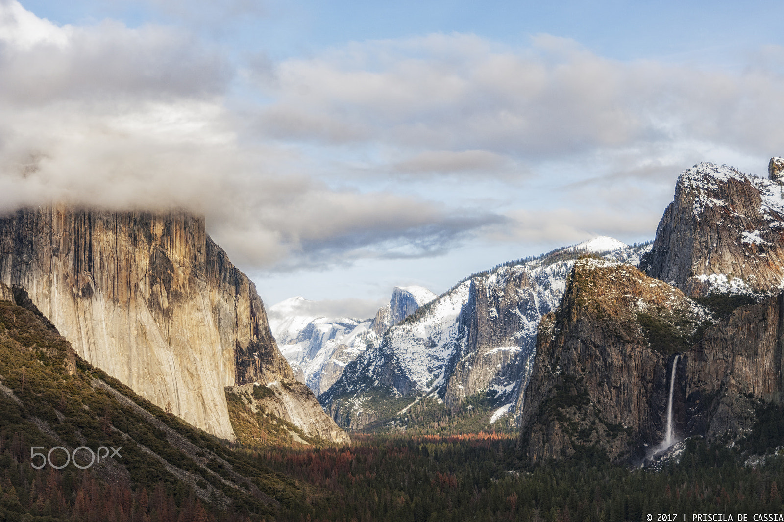 Nikon D700 + Nikon AF-S Nikkor 24-120mm F3.5-5.6G ED-IF VR sample photo. From tunnel view photography