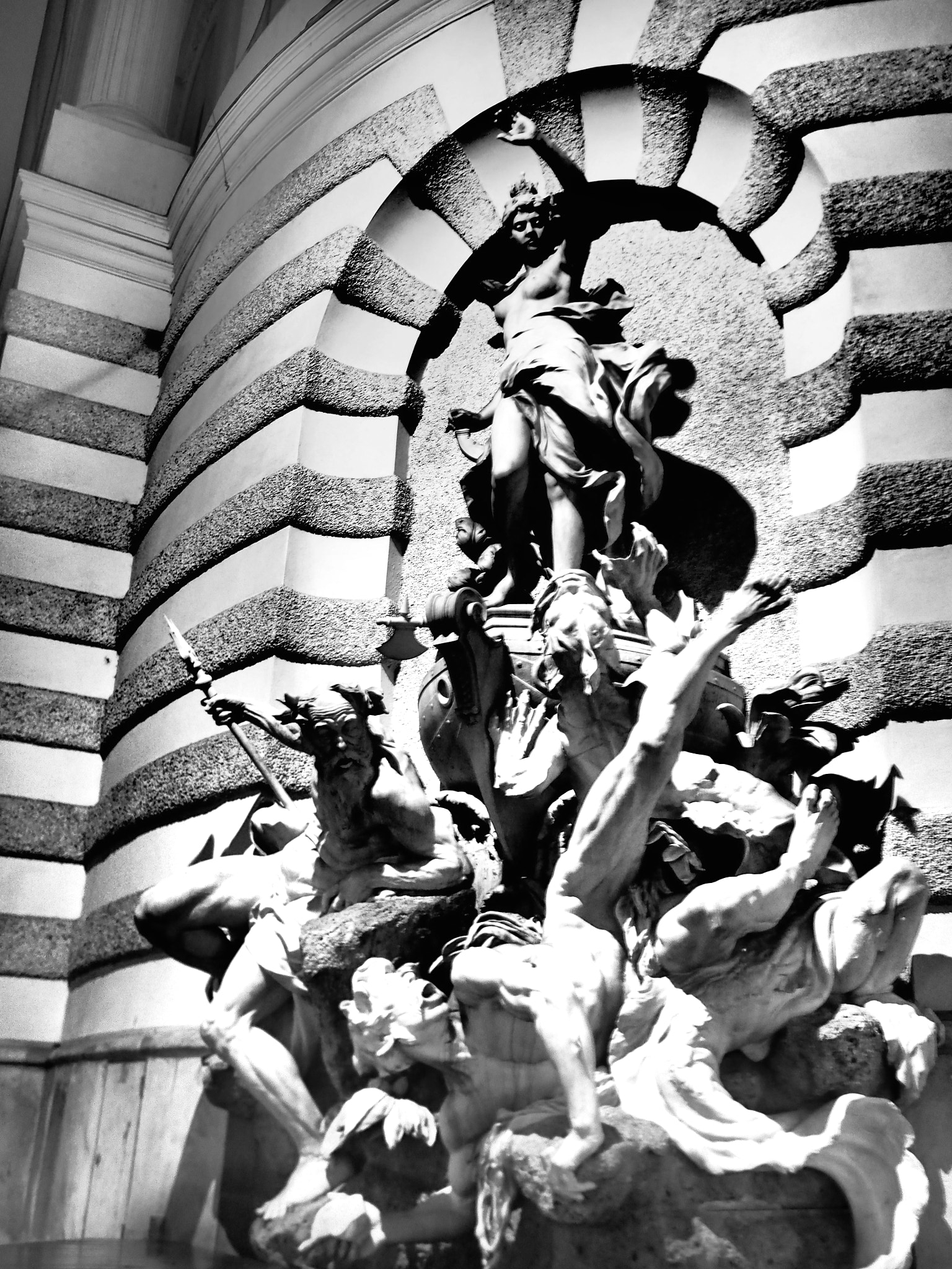 Olympus OM-D E-M5 + Olympus M.Zuiko Digital 17mm F1.8 sample photo. Vienna statue photography