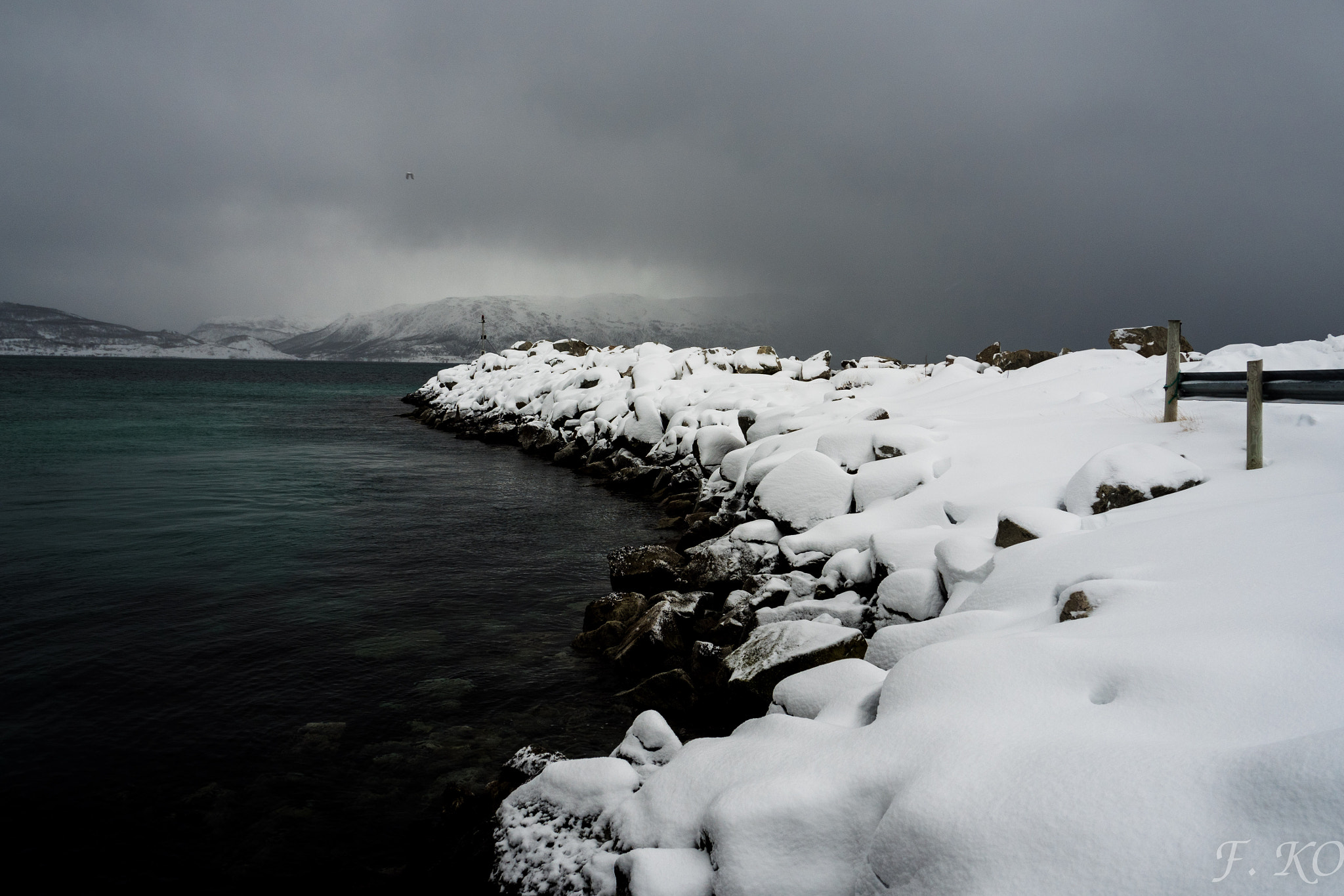 Olympus OM-D E-M5 II sample photo. White rocks photography