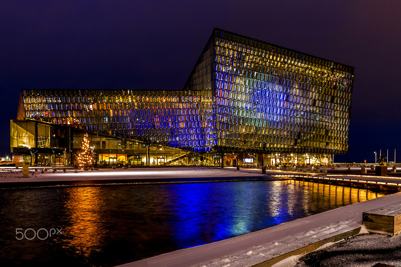 Canon EOS 7D + Canon EF 16-35mm F4L IS USM sample photo. Harpa photography