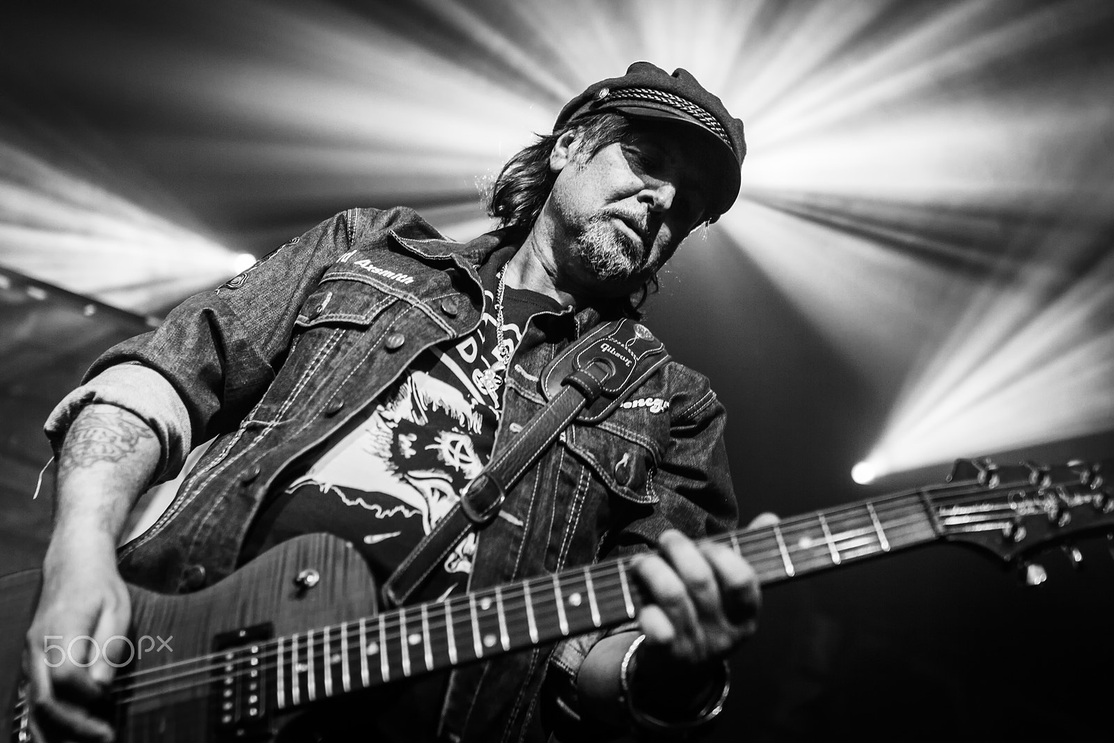 Sigma 24mm F1.4 DG HSM Art sample photo. Phil campbell and the bastard sons live photography